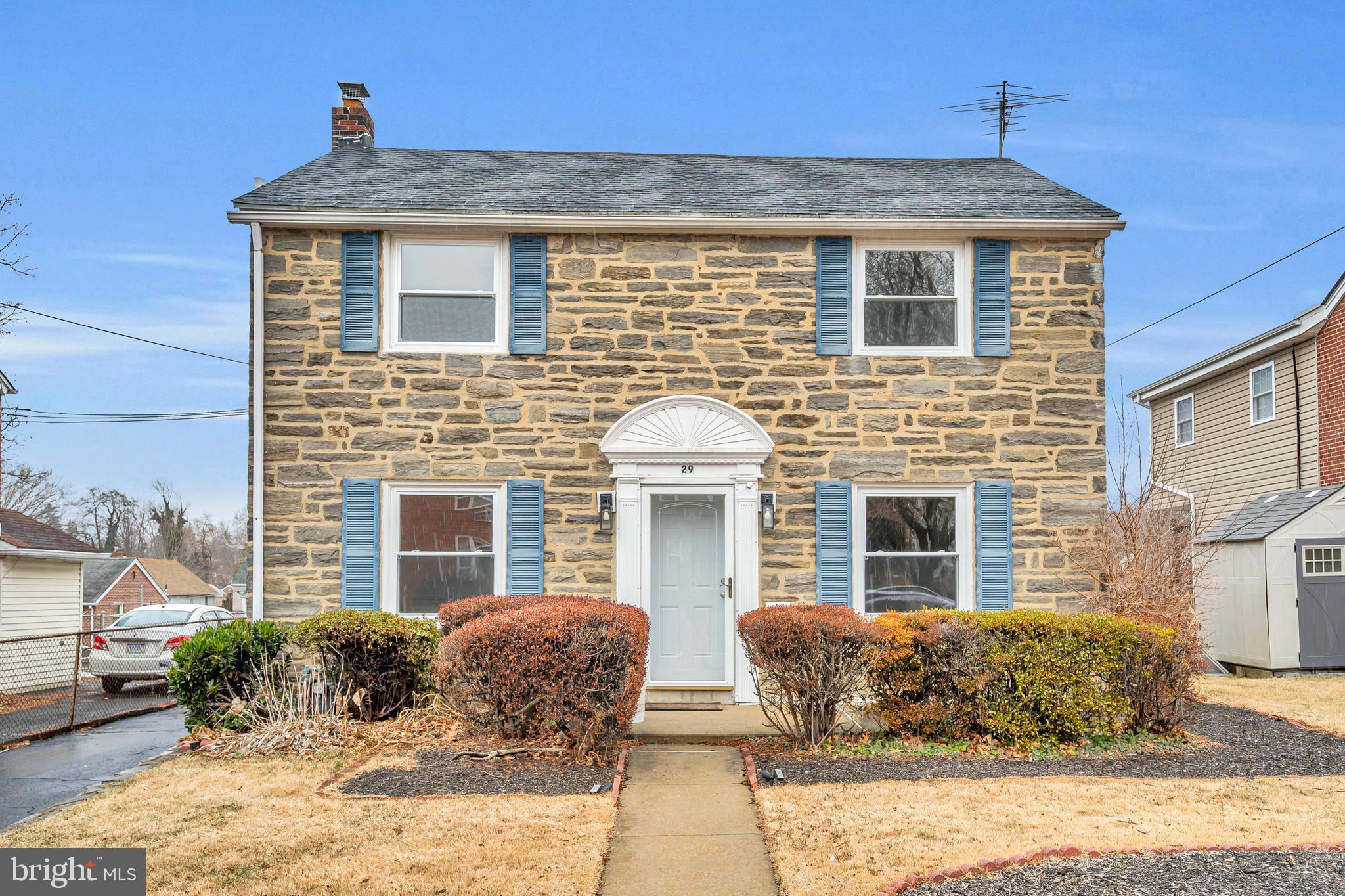 COLONIAL PARK - Residential