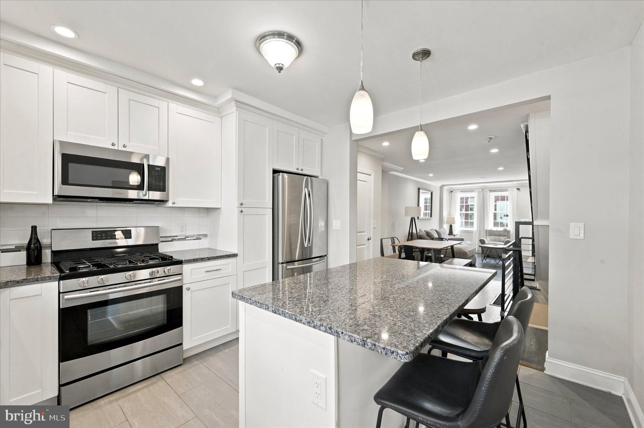 PASSYUNK SQUARE - Residential