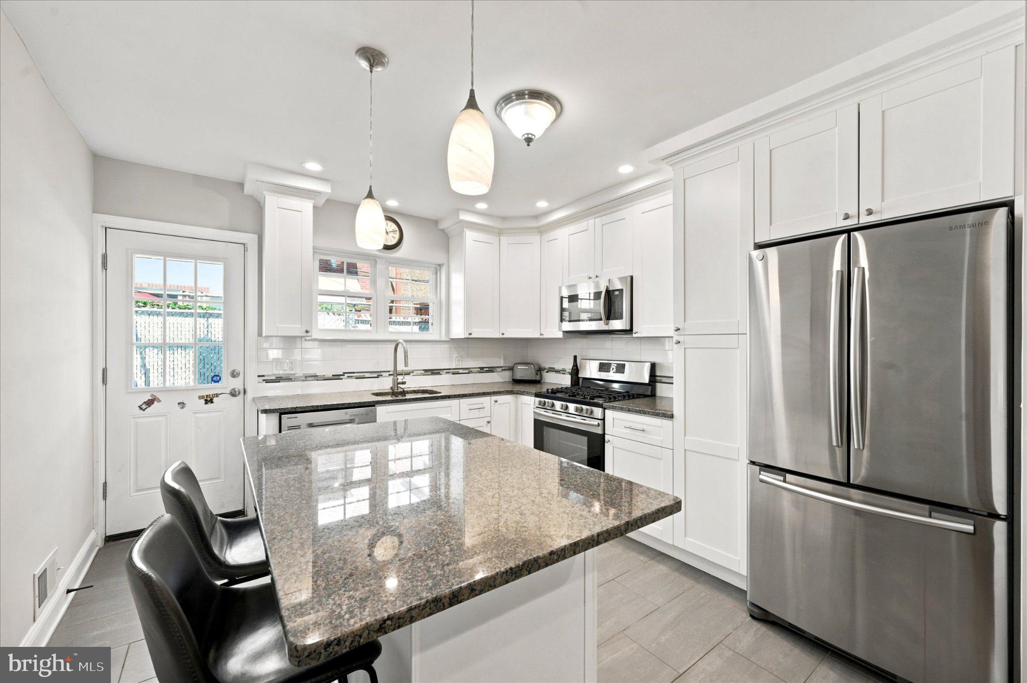 PASSYUNK SQUARE - Residential