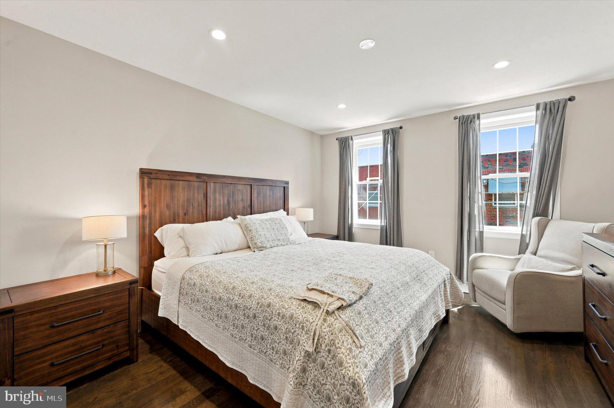 PASSYUNK SQUARE - Residential