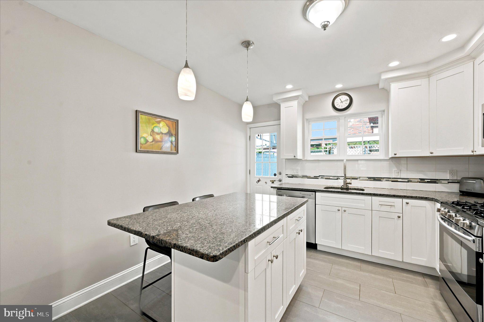 PASSYUNK SQUARE - Residential