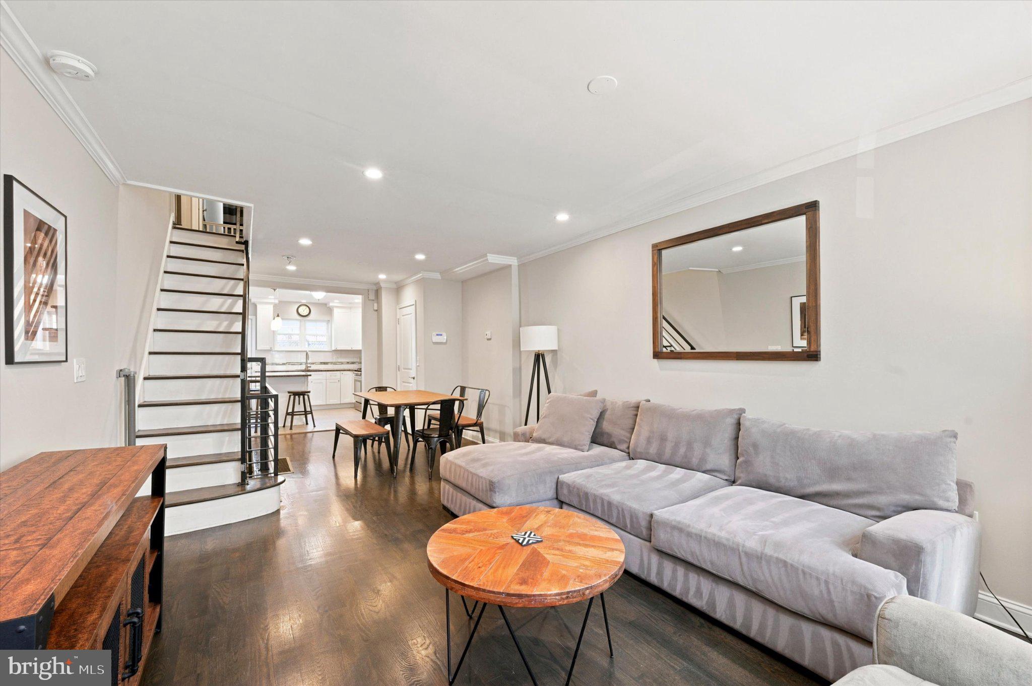 PASSYUNK SQUARE - Residential