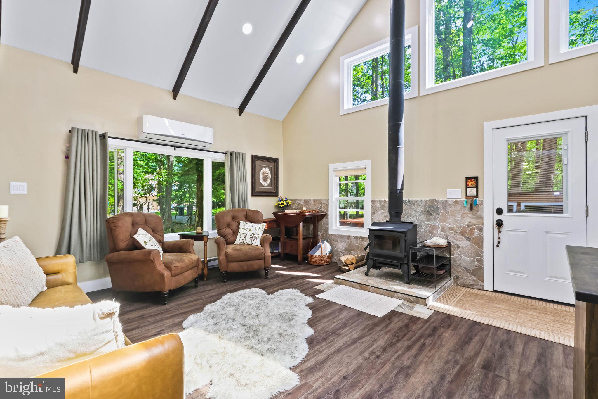 STILLWATER LAKE EST - Residential