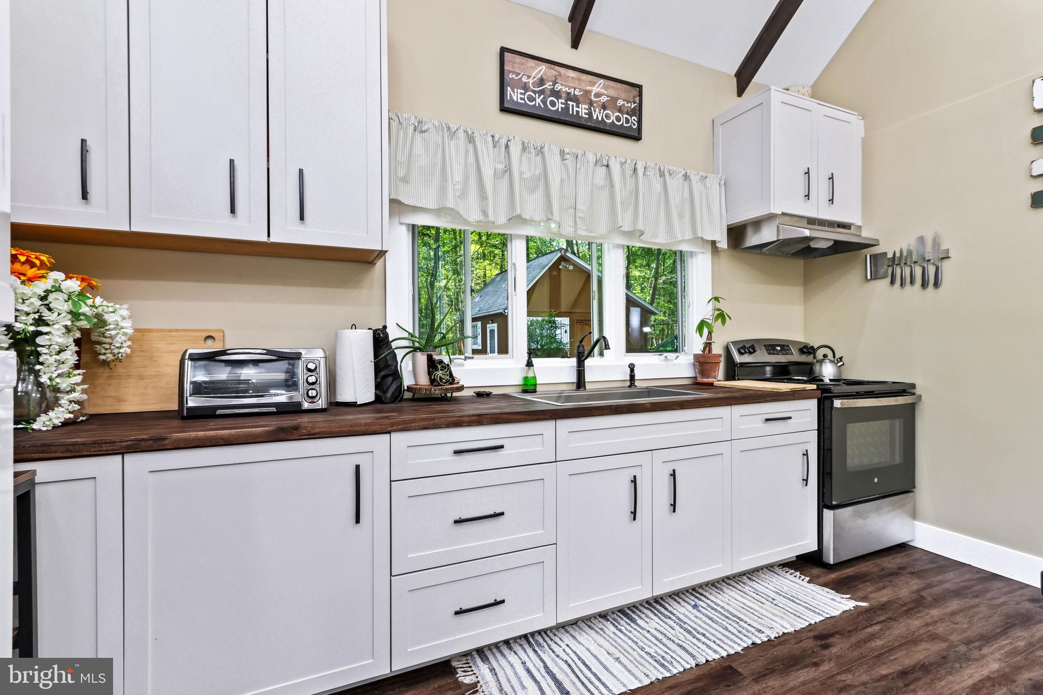 STILLWATER LAKE EST - Residential