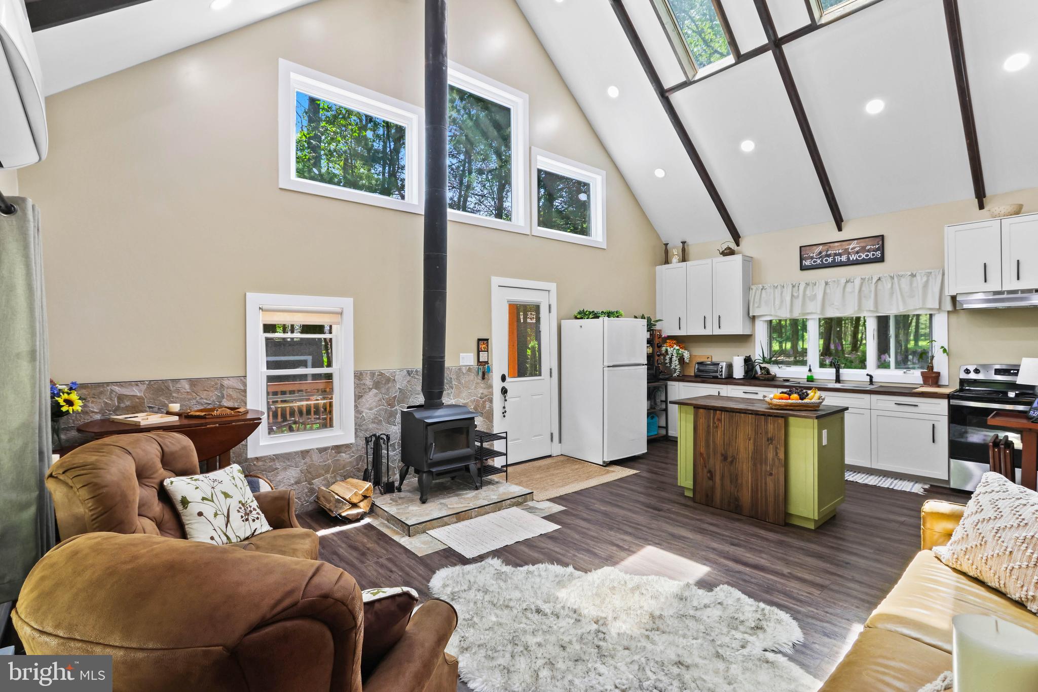 STILLWATER LAKE EST - Residential