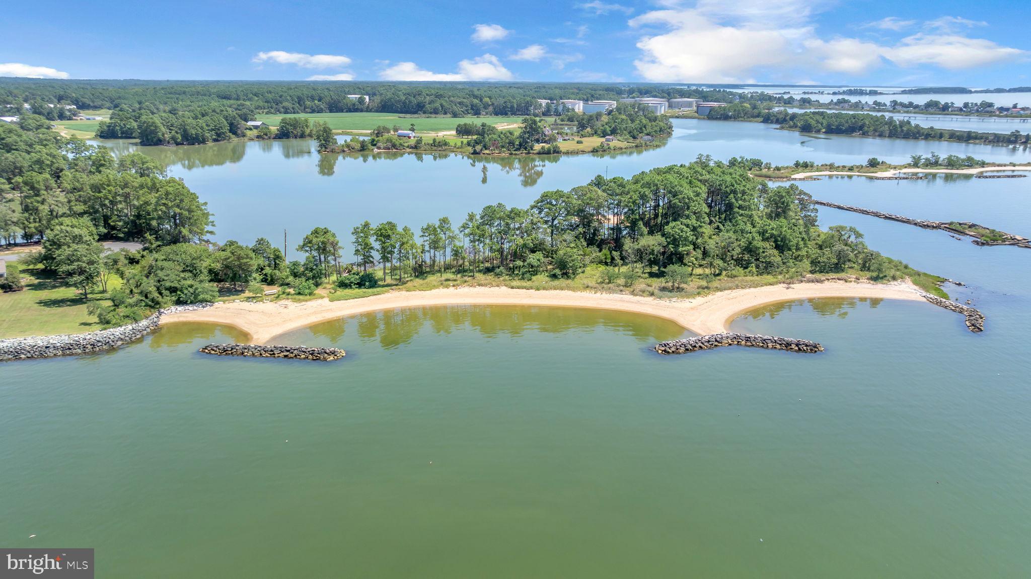 LANDINGS AT PINEY POINT - Residential