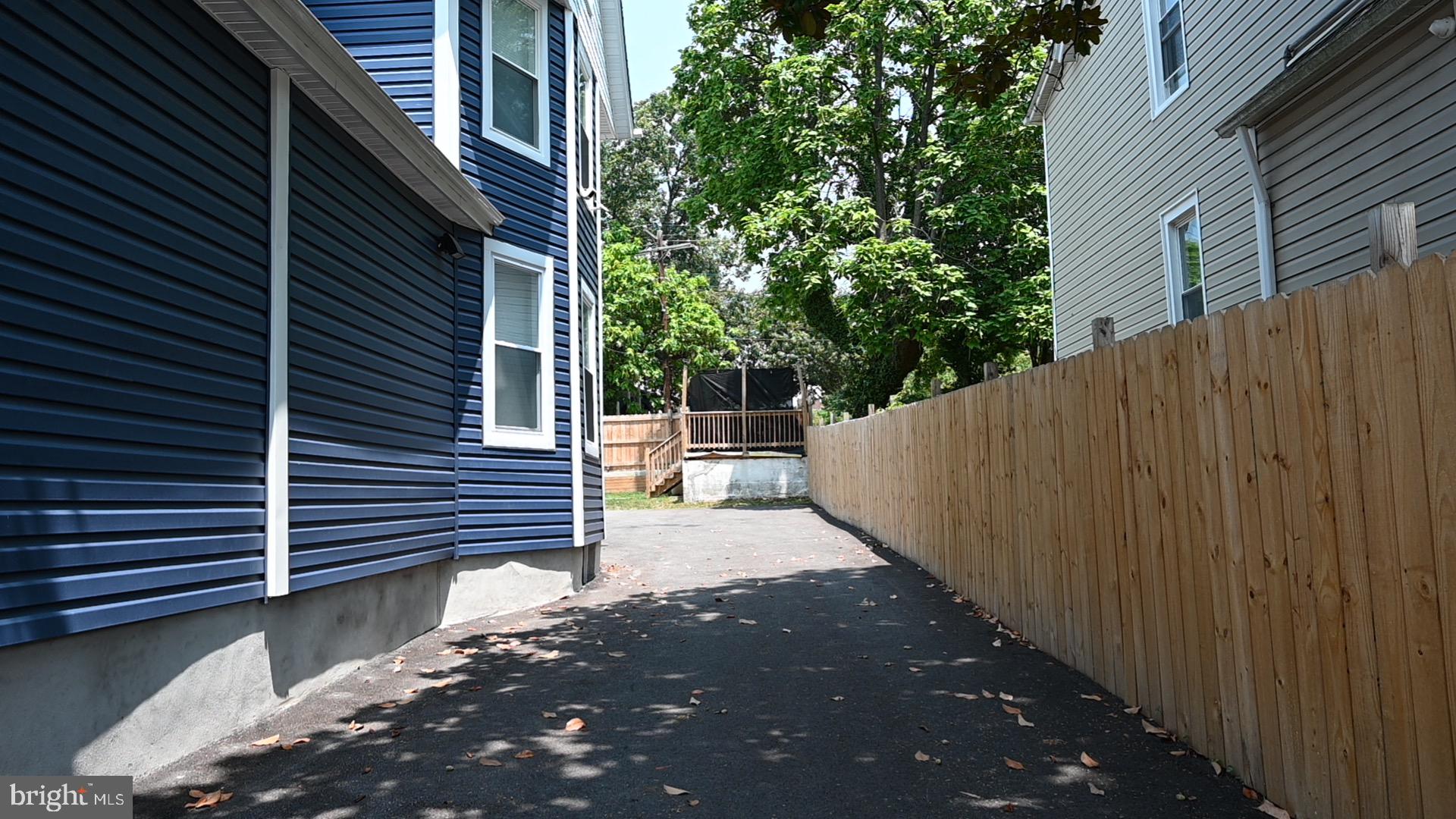 LAURAVILLE HISTORIC DISTRICT - Residential