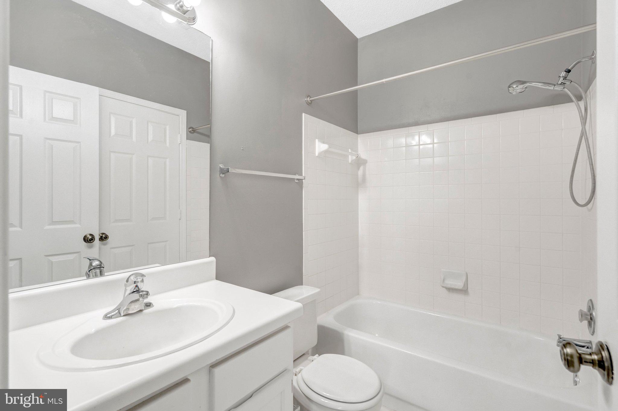STONECROFT CONDO - Residential