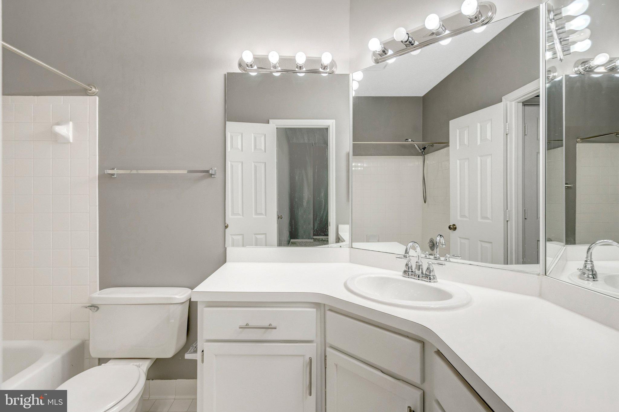 STONECROFT CONDO - Residential
