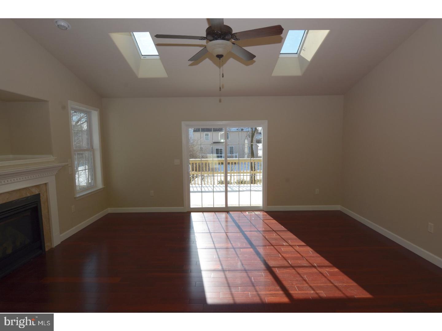 RIVER CREST - Residential