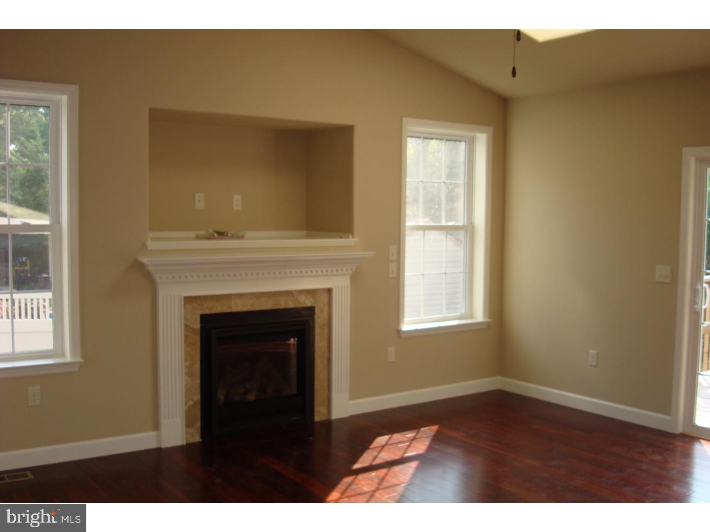 RIVER CREST - Residential