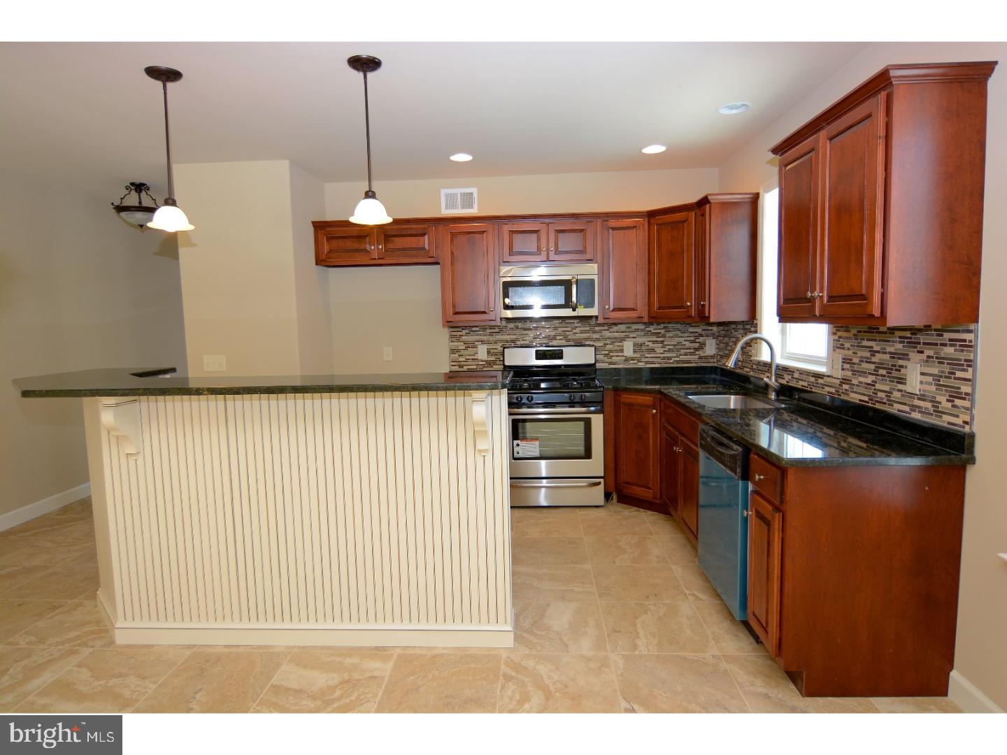 RIVER CREST - Residential