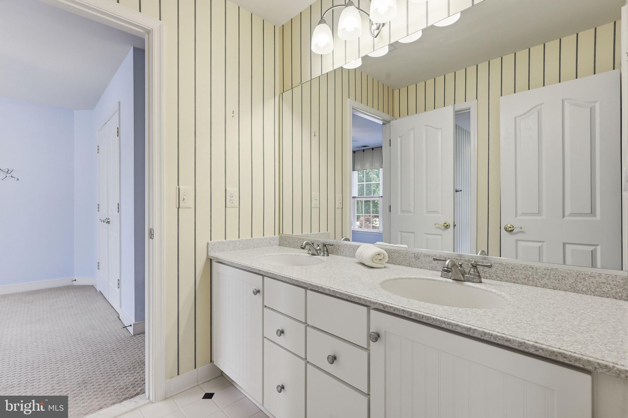 CHATHAM  VILLAGE - Residential