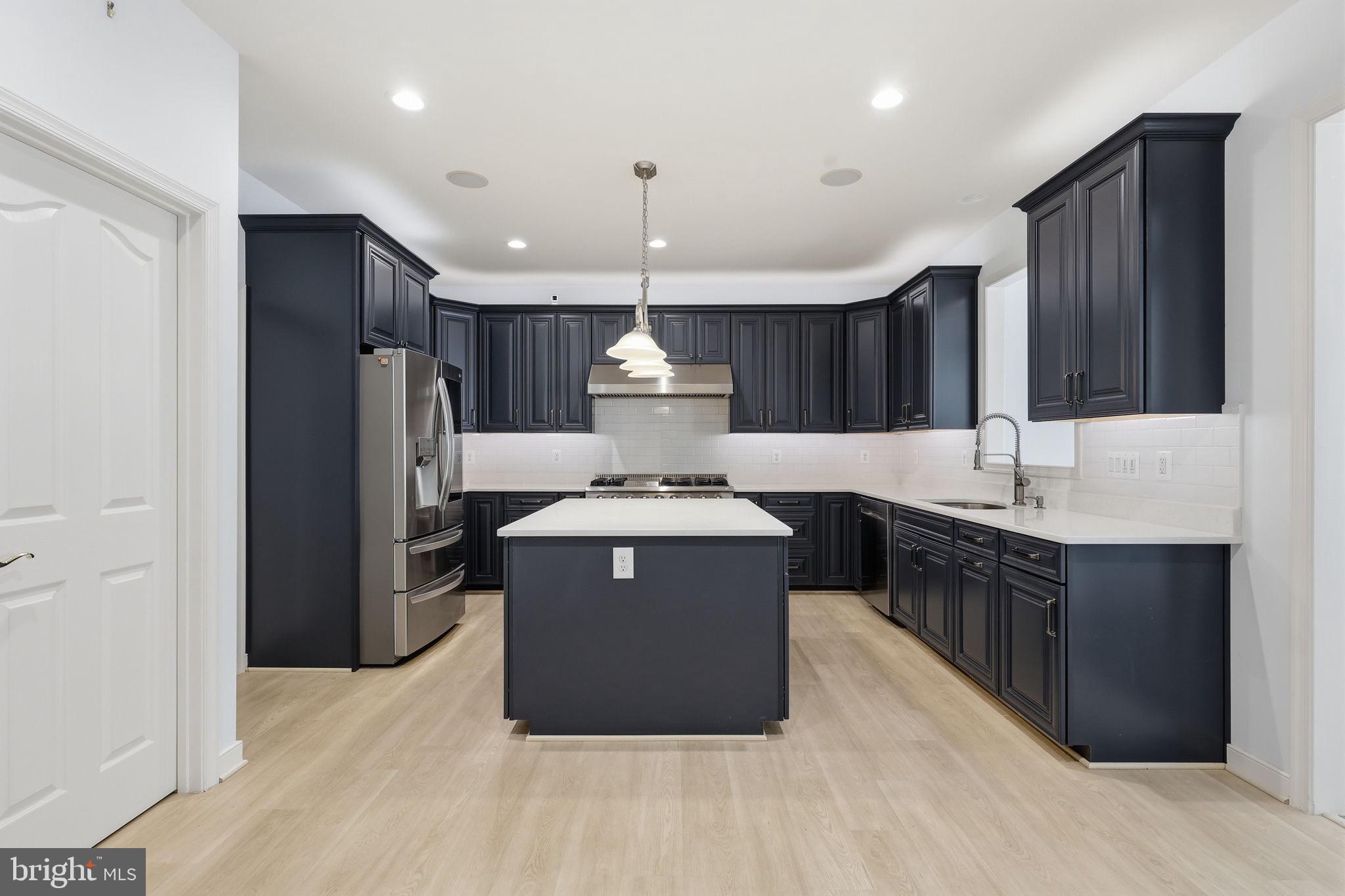 CHATHAM  VILLAGE - Residential