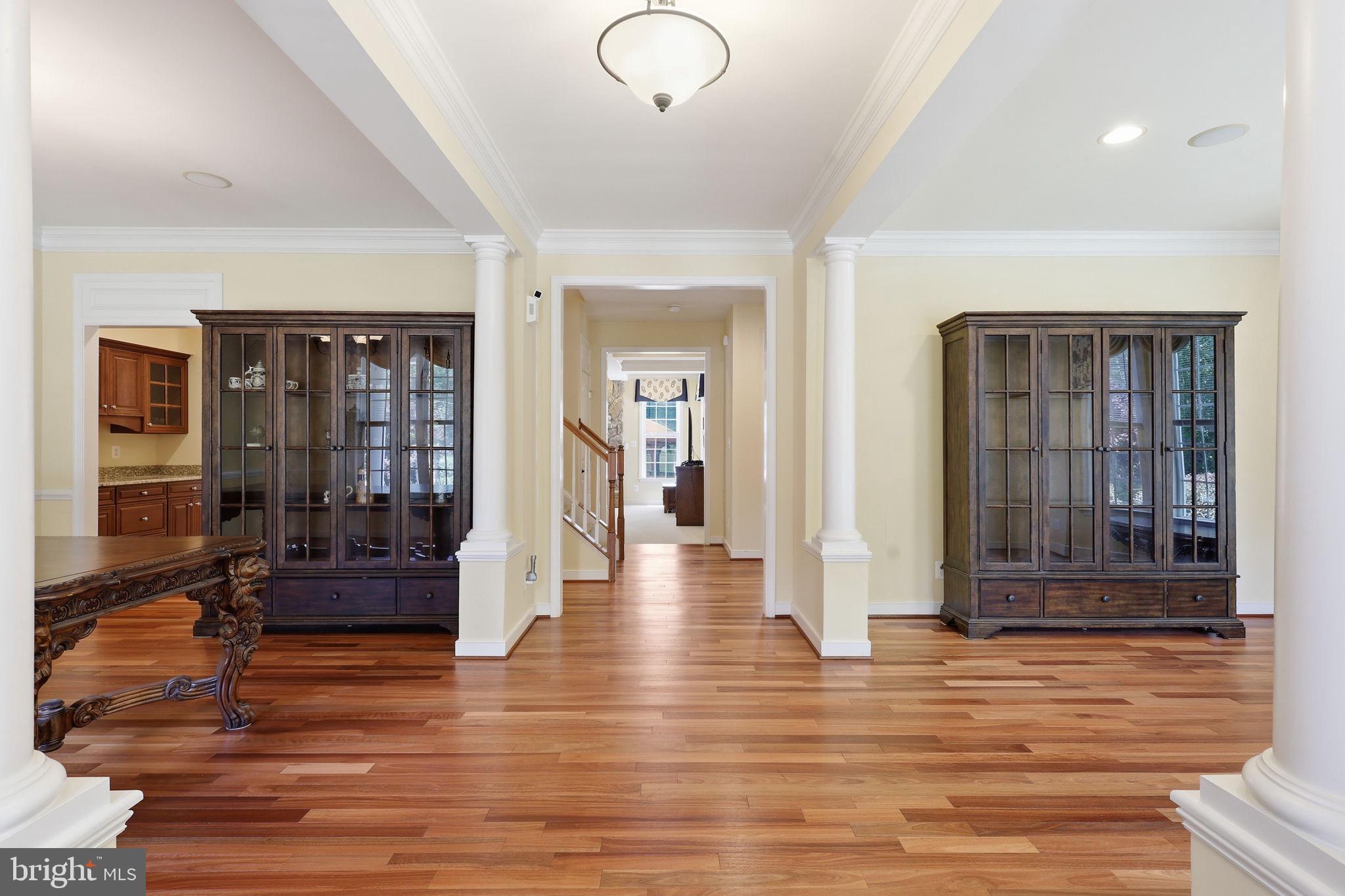 CHATHAM  VILLAGE - Residential