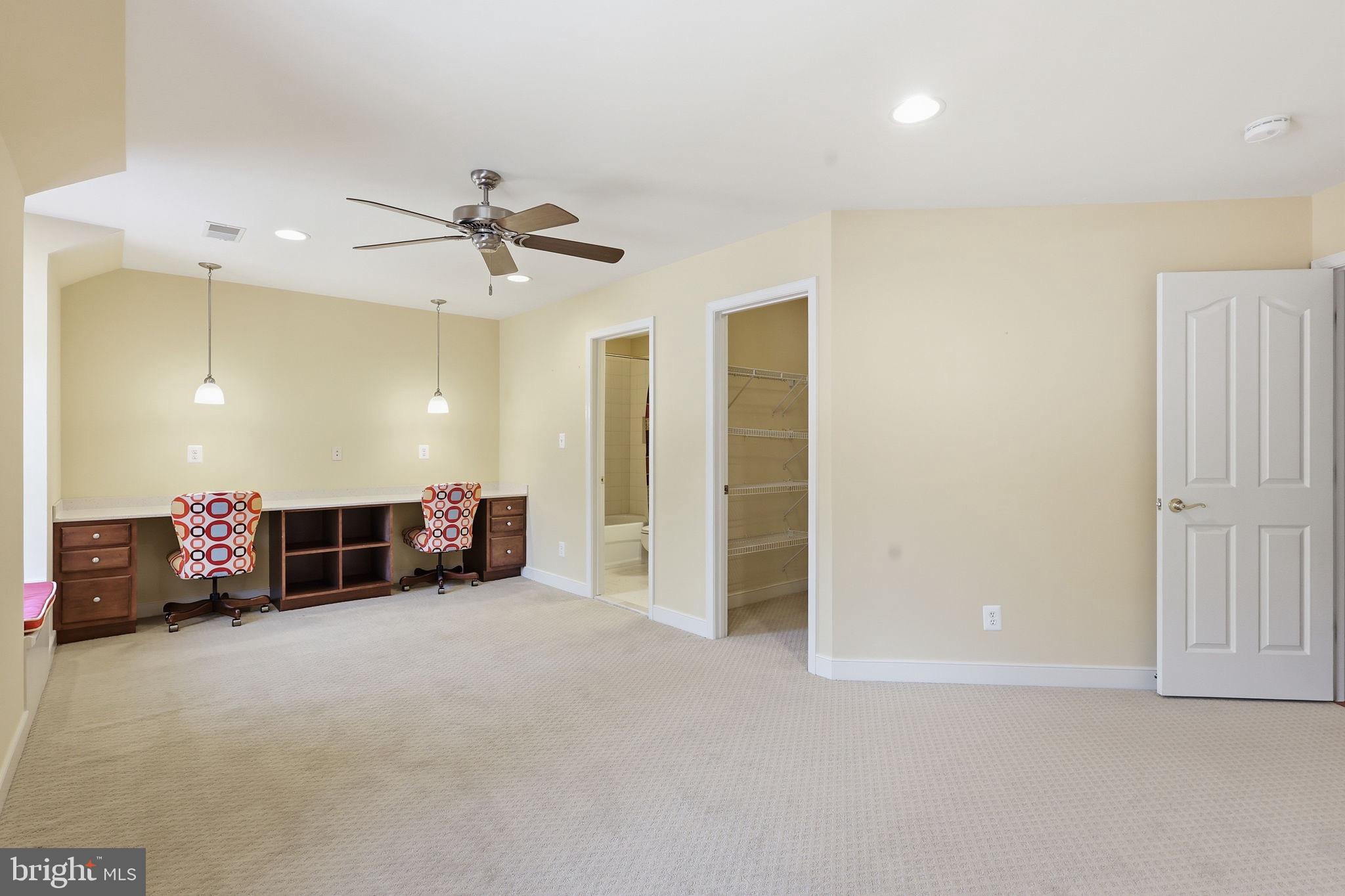 CHATHAM  VILLAGE - Residential