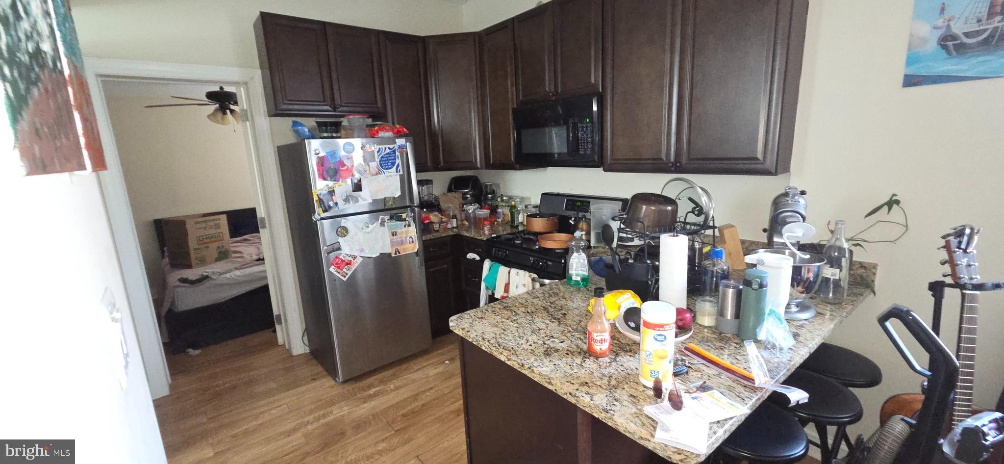 POINT BREEZE - Commercial Sale