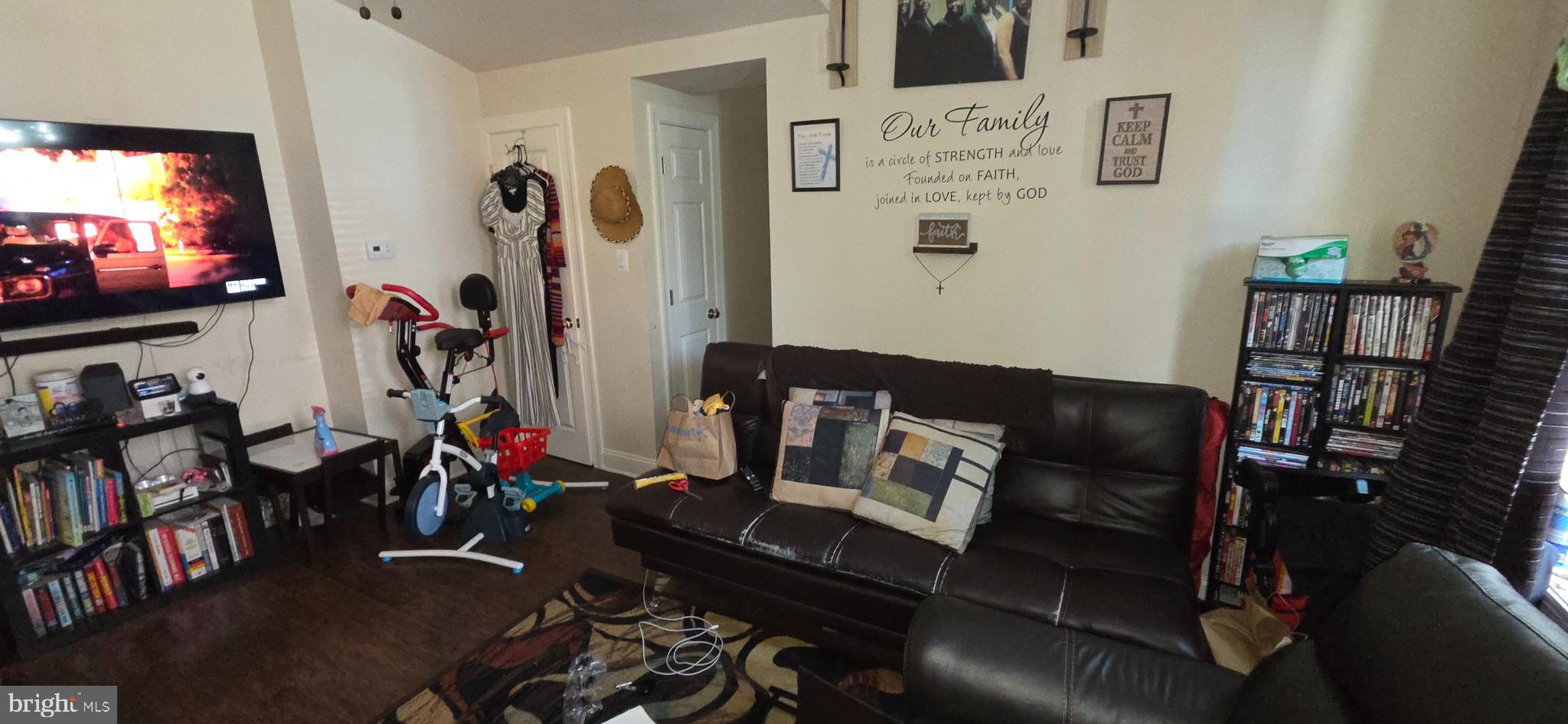 POINT BREEZE - Commercial Sale