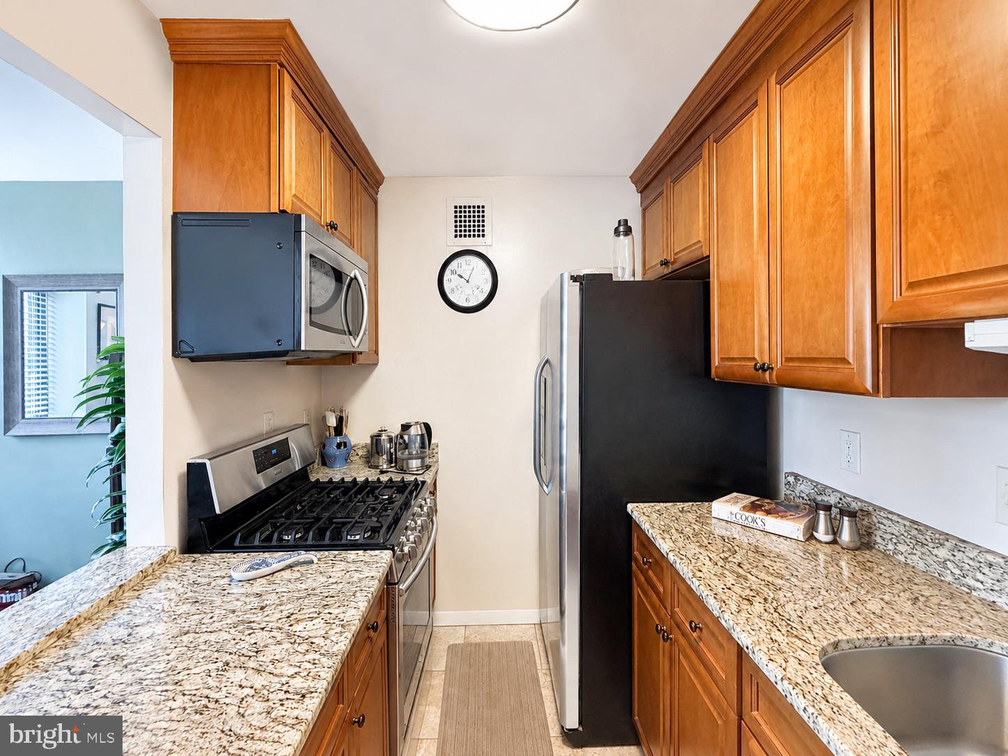 CARLYN PLACE - Residential