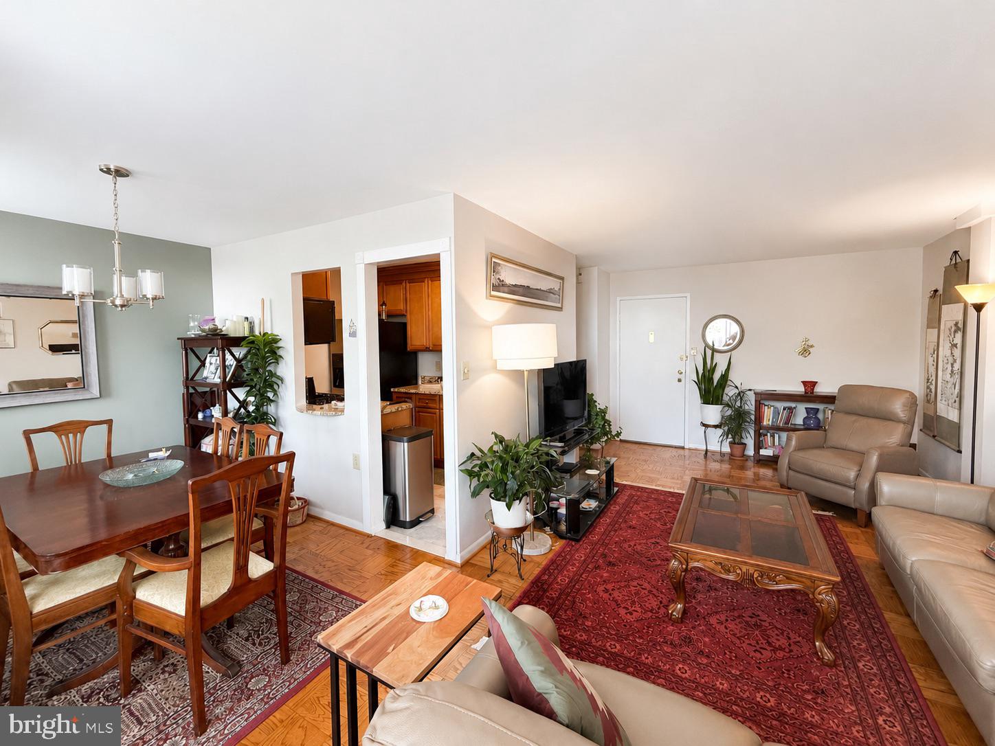 CARLYN PLACE - Residential