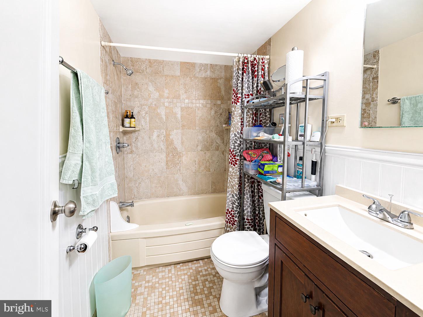 CARLYN PLACE - Residential