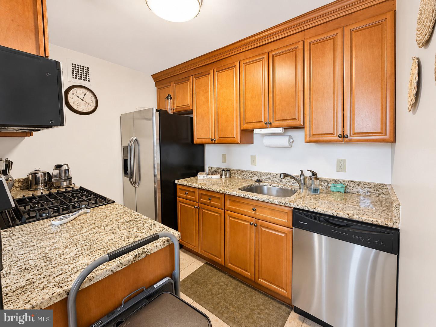 CARLYN PLACE - Residential