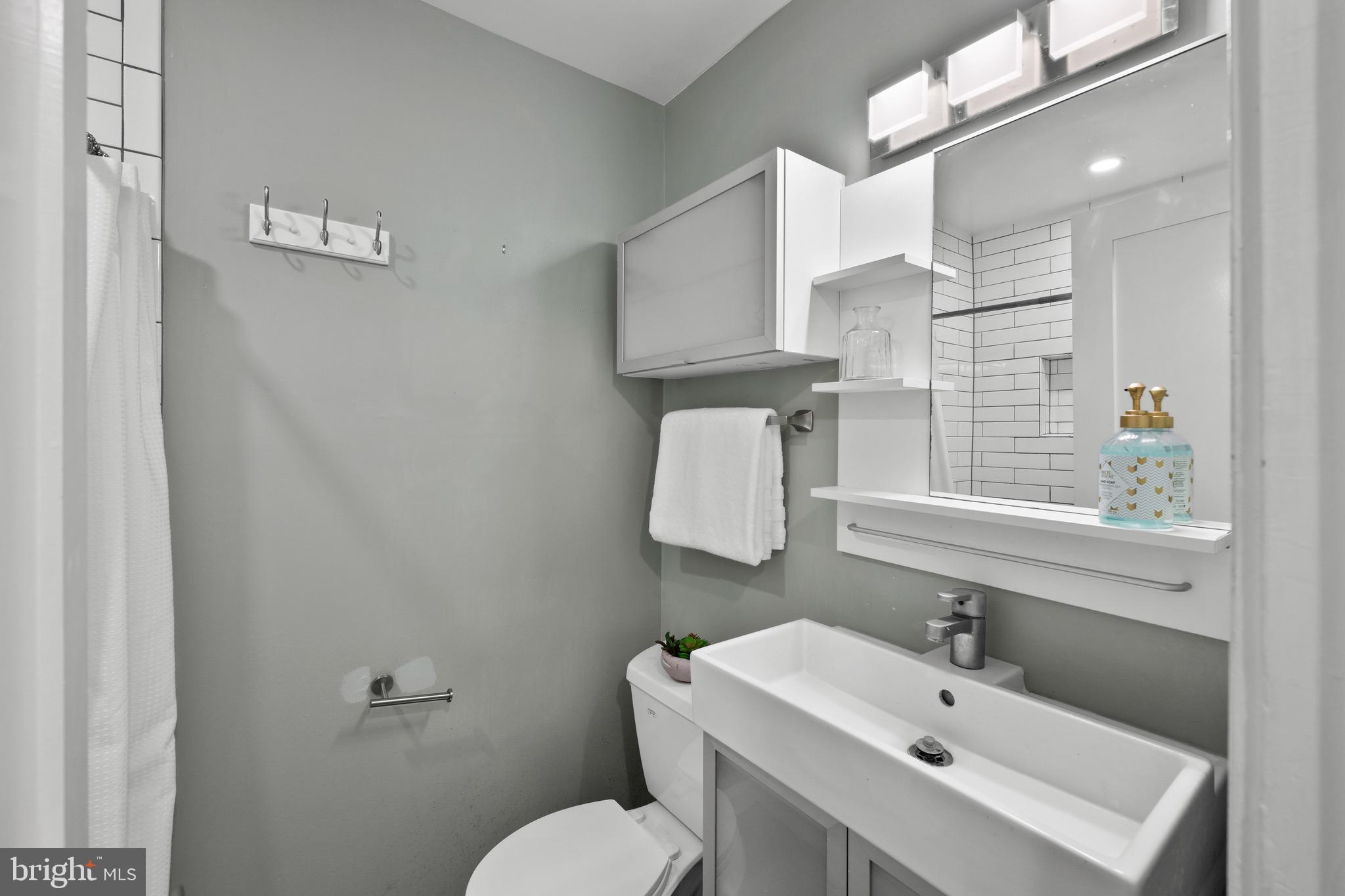 BANNOCKBURN ESTATES - Residential