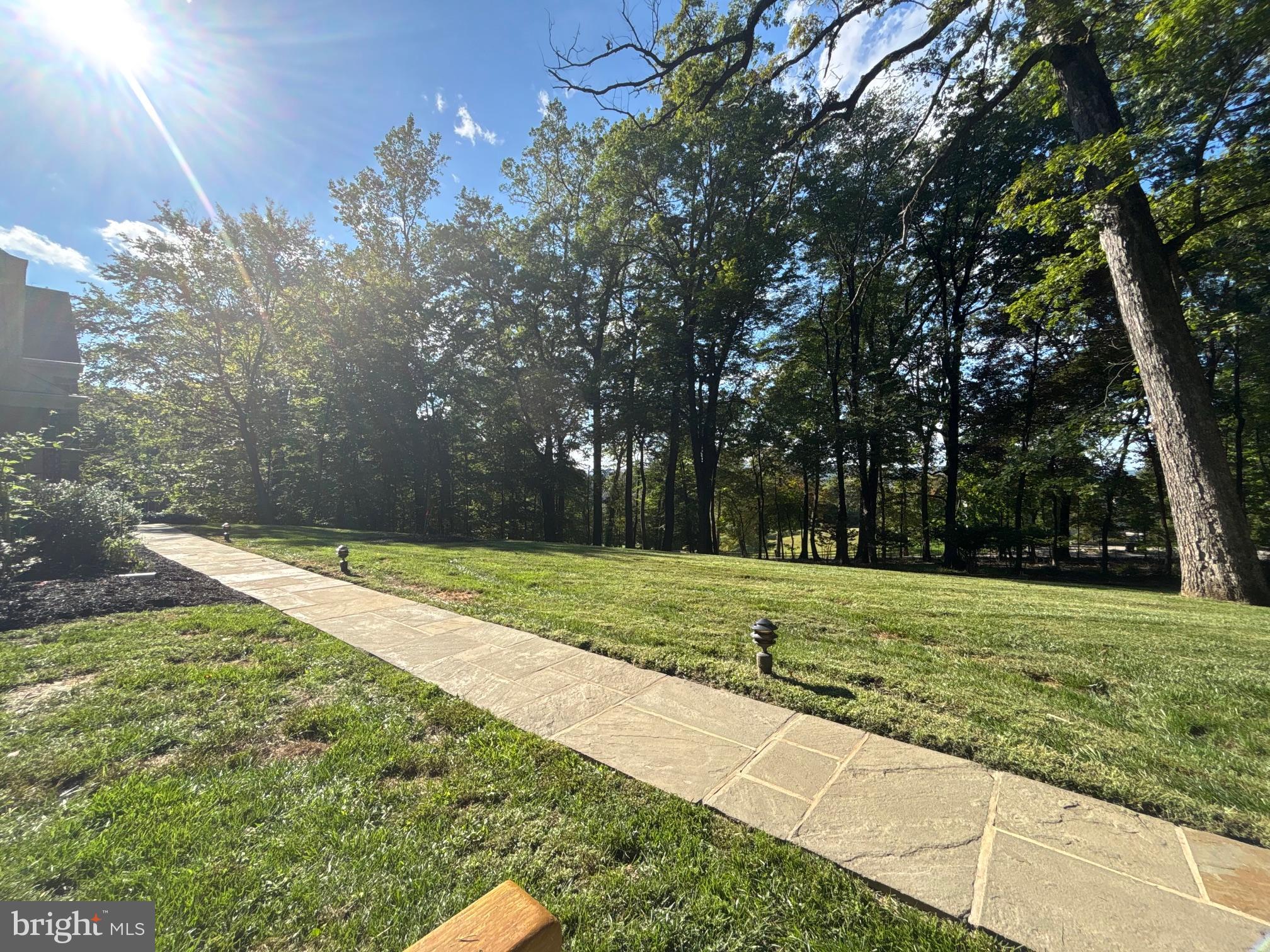 AVONWOOD - Residential