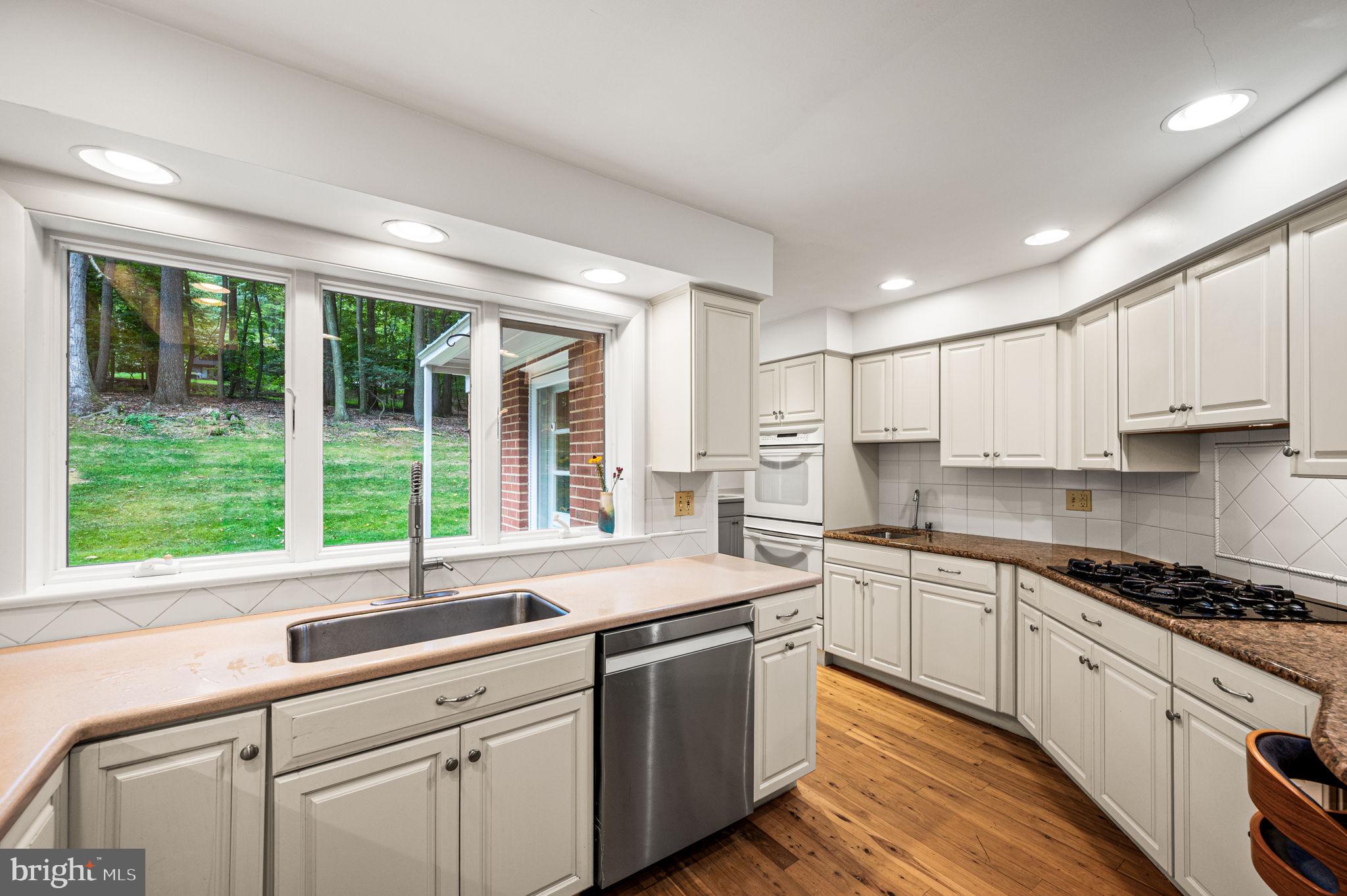 AVONWOOD - Residential