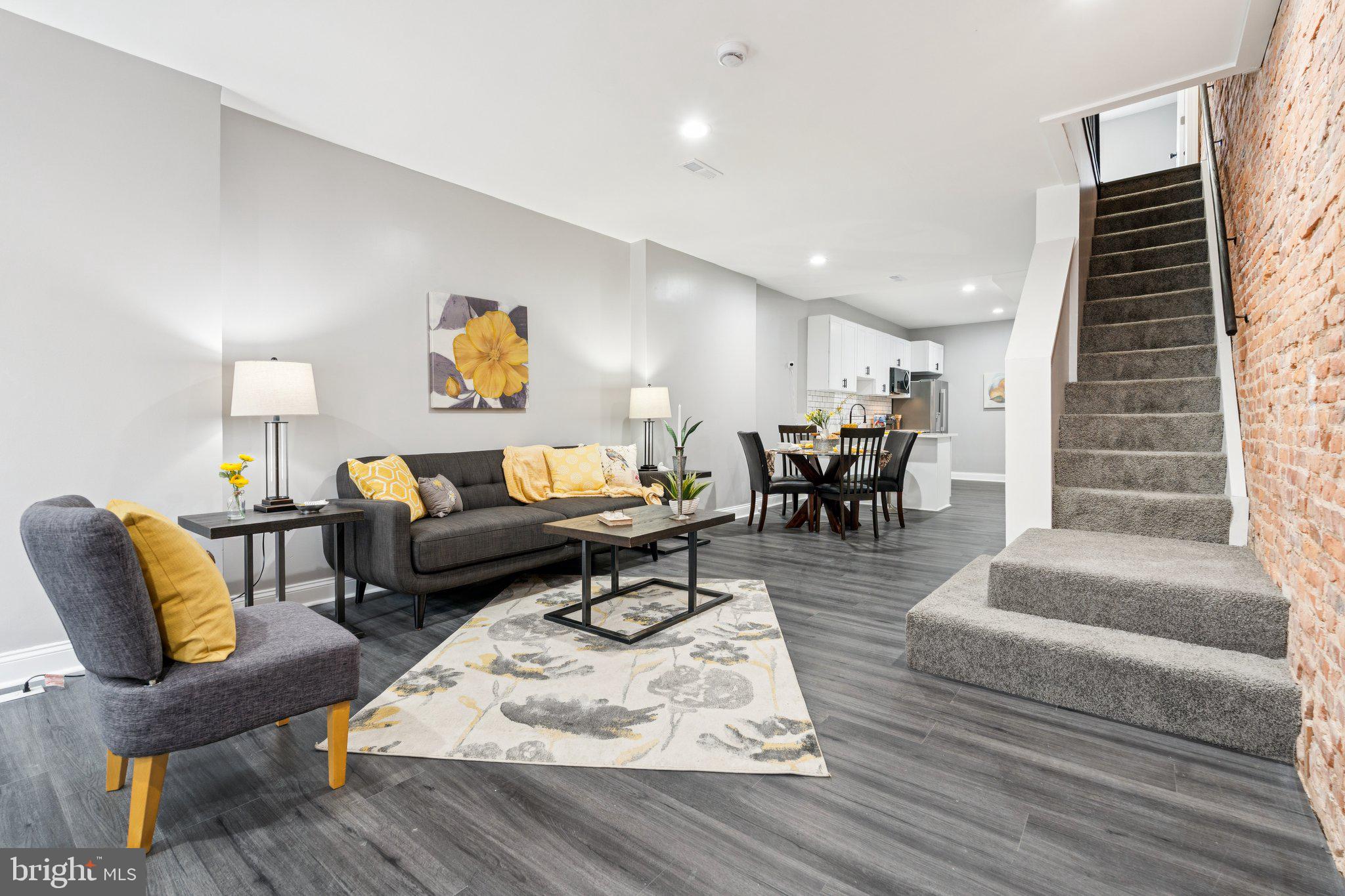 HIGHLANDTOWN - Residential