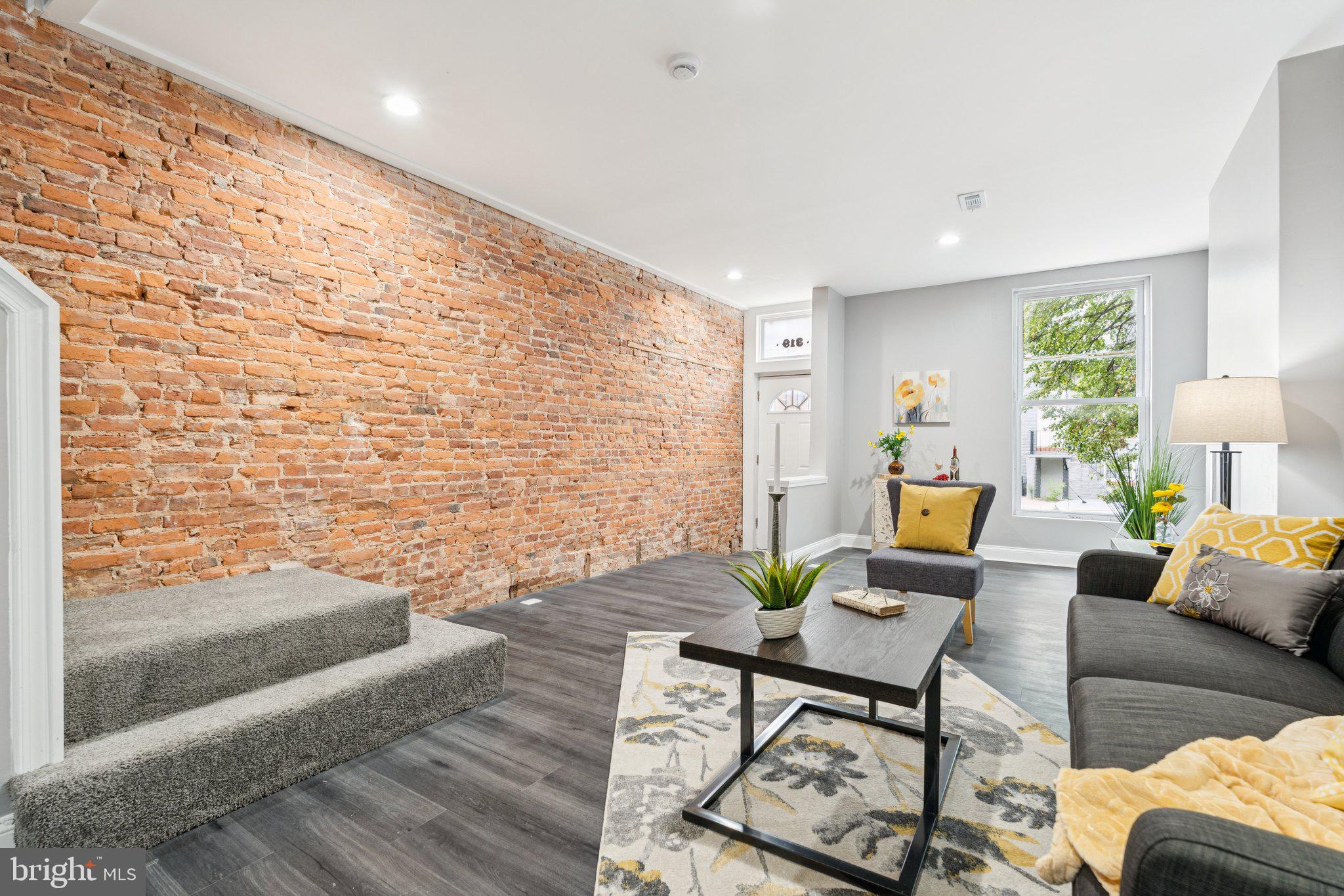 HIGHLANDTOWN - Residential