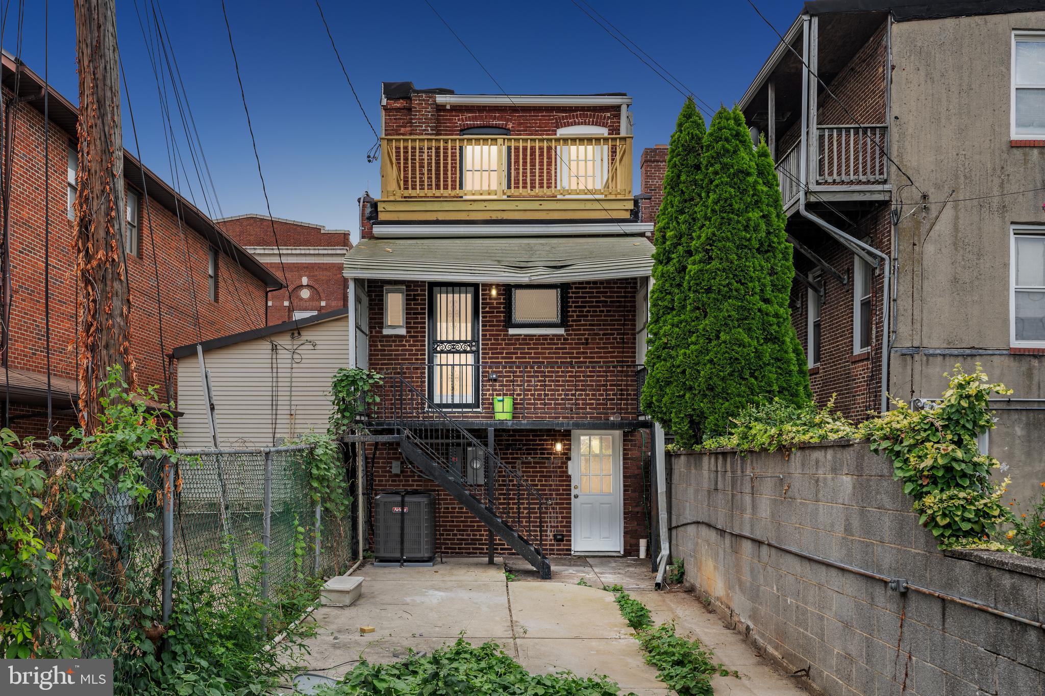HIGHLANDTOWN - Residential
