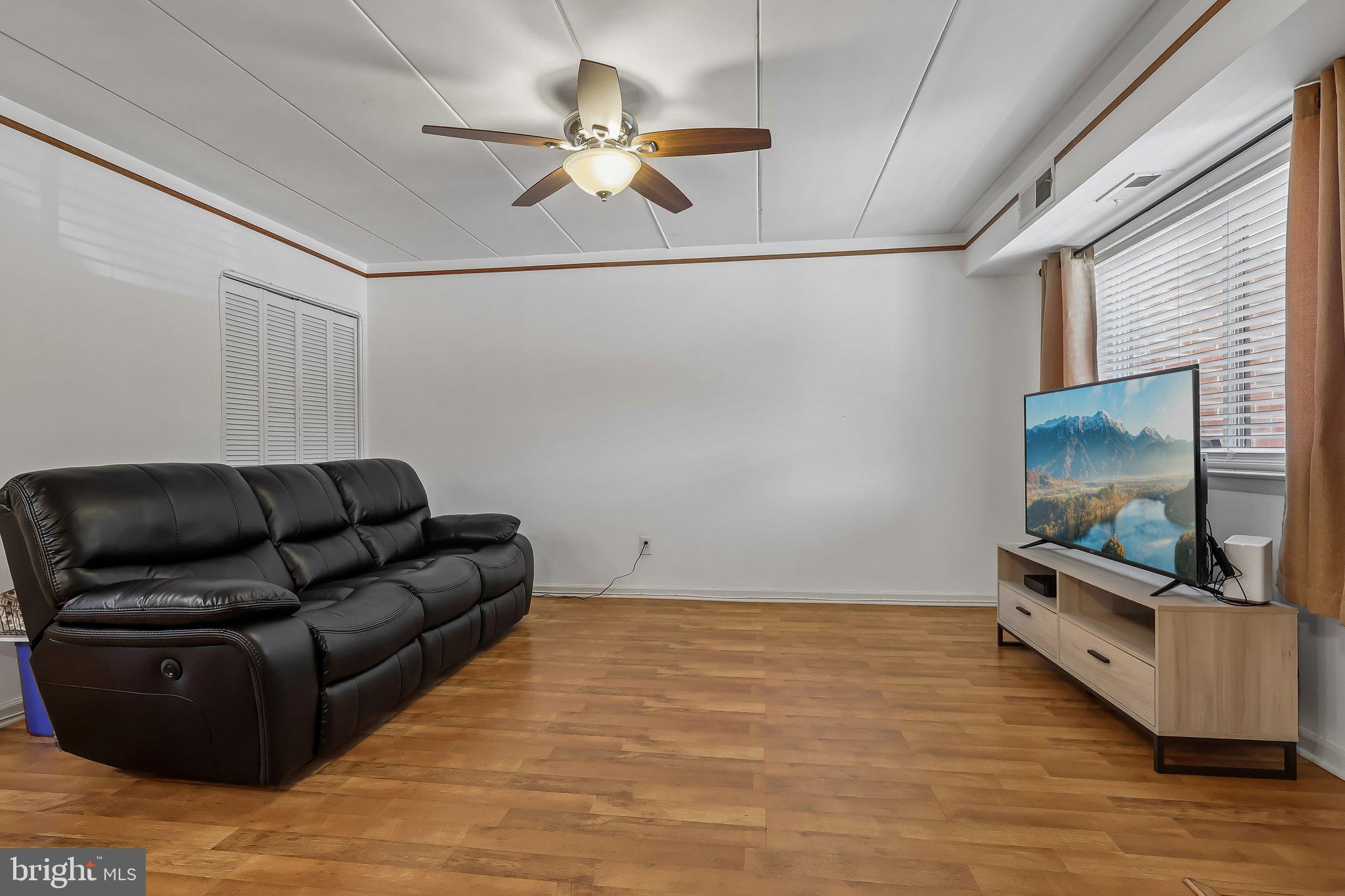 DELAIRE LANDING - Residential