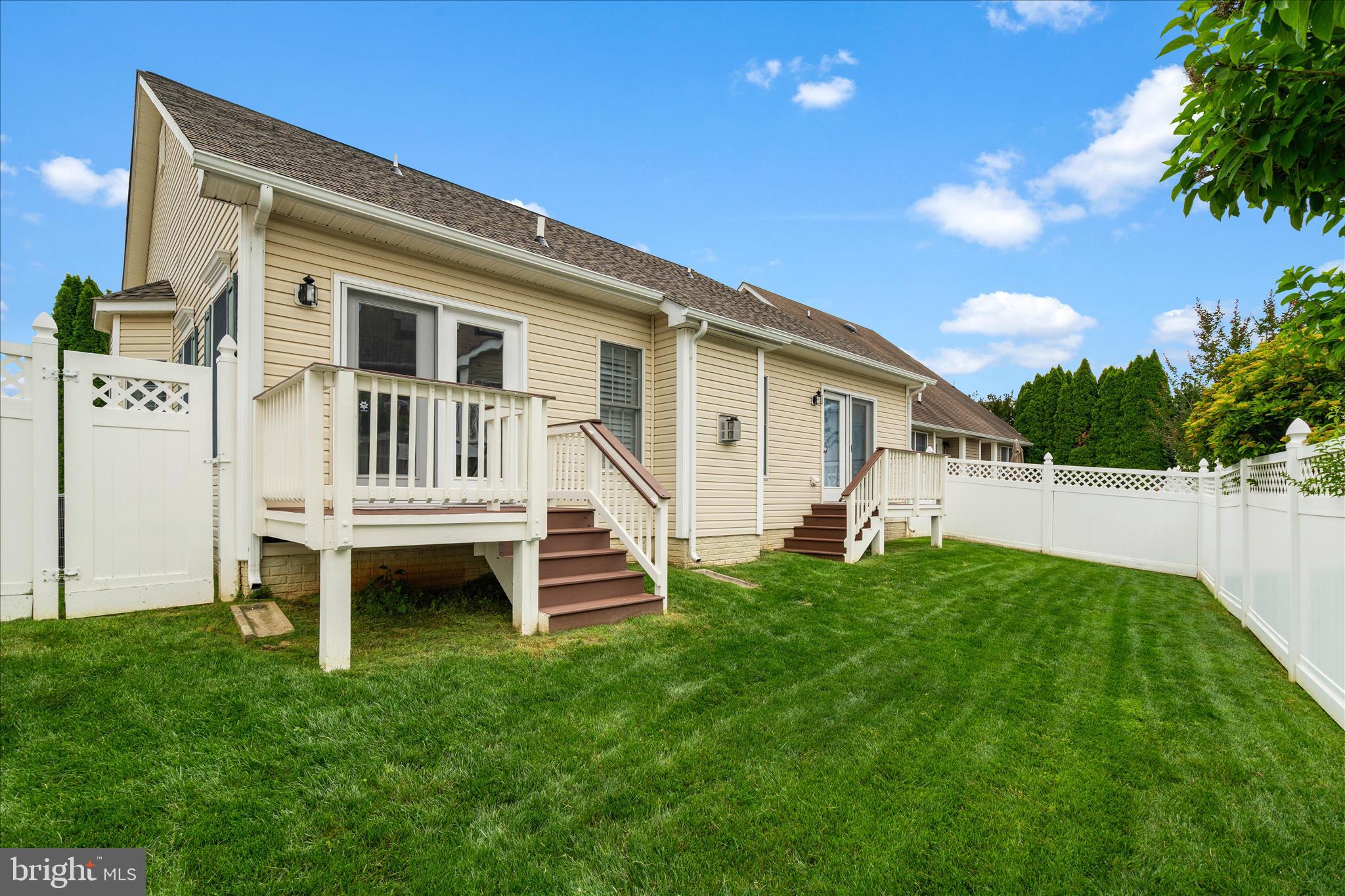 FOXFIELD AT MIDDLETOWN - Residential