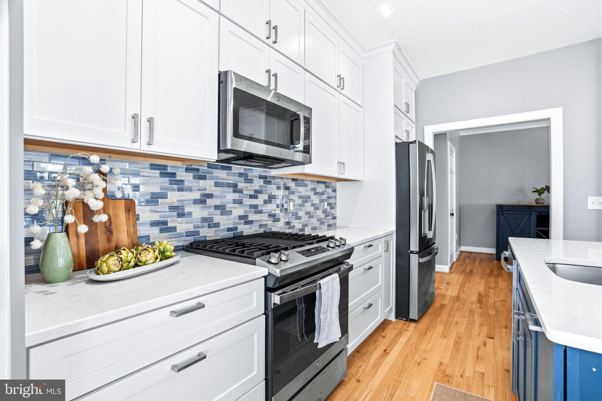 FOXFIELD AT MIDDLETOWN - Residential