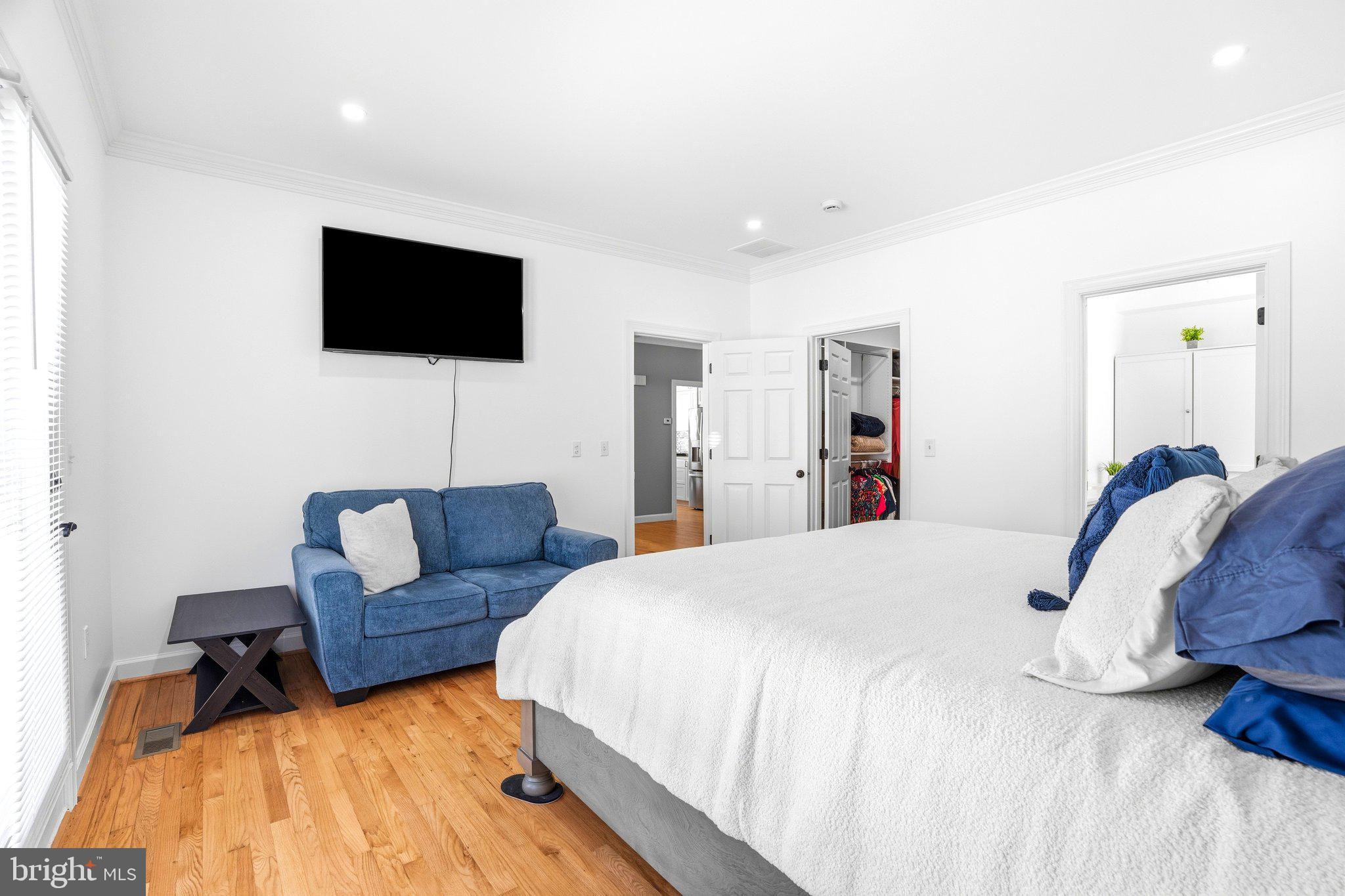 FOXFIELD AT MIDDLETOWN - Residential