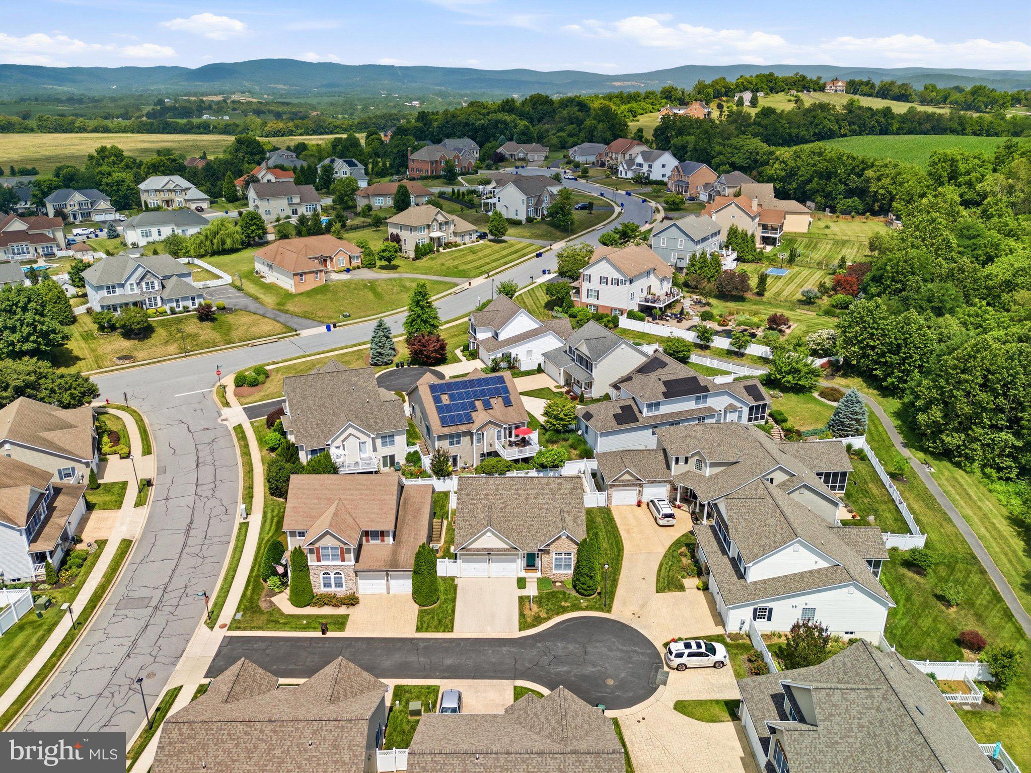 FOXFIELD AT MIDDLETOWN - Residential