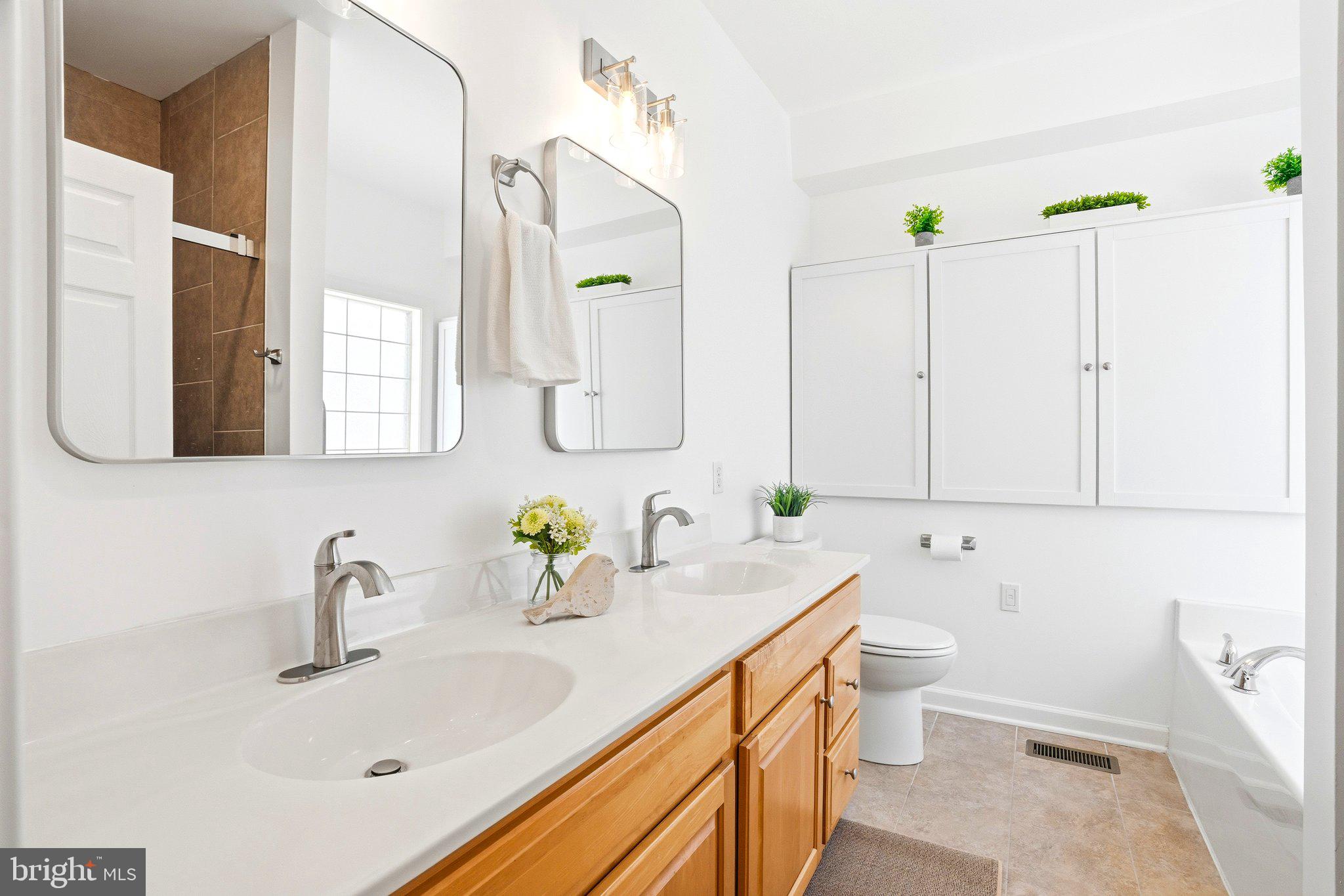 FOXFIELD AT MIDDLETOWN - Residential