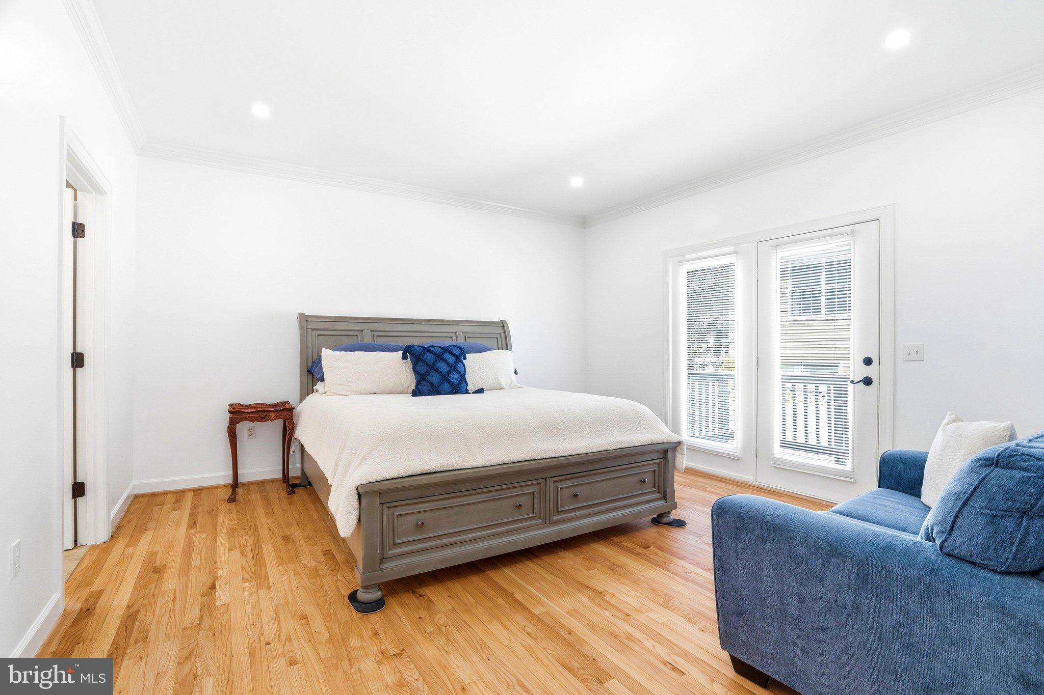 FOXFIELD AT MIDDLETOWN - Residential