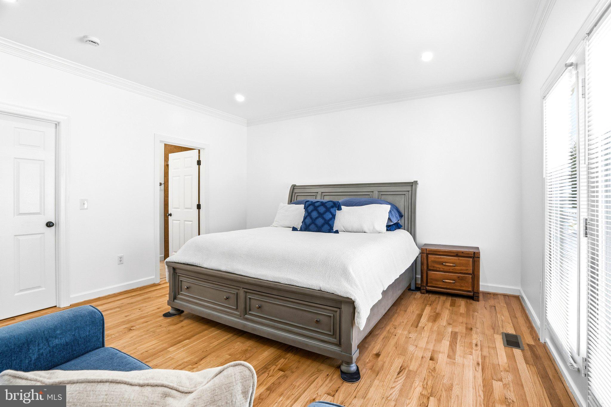 FOXFIELD AT MIDDLETOWN - Residential