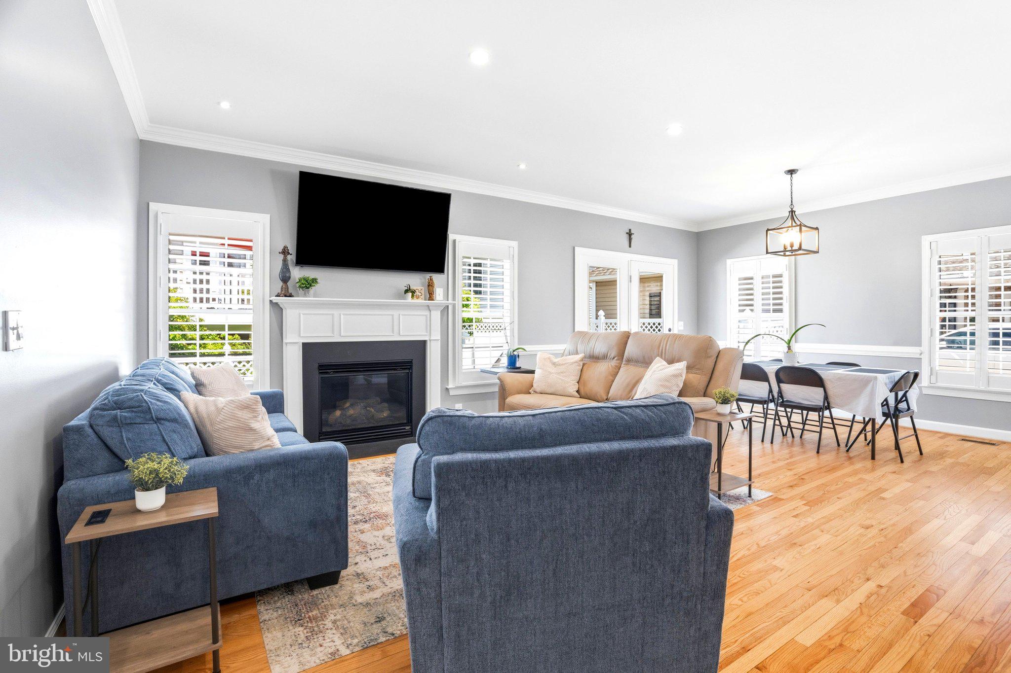 FOXFIELD AT MIDDLETOWN - Residential