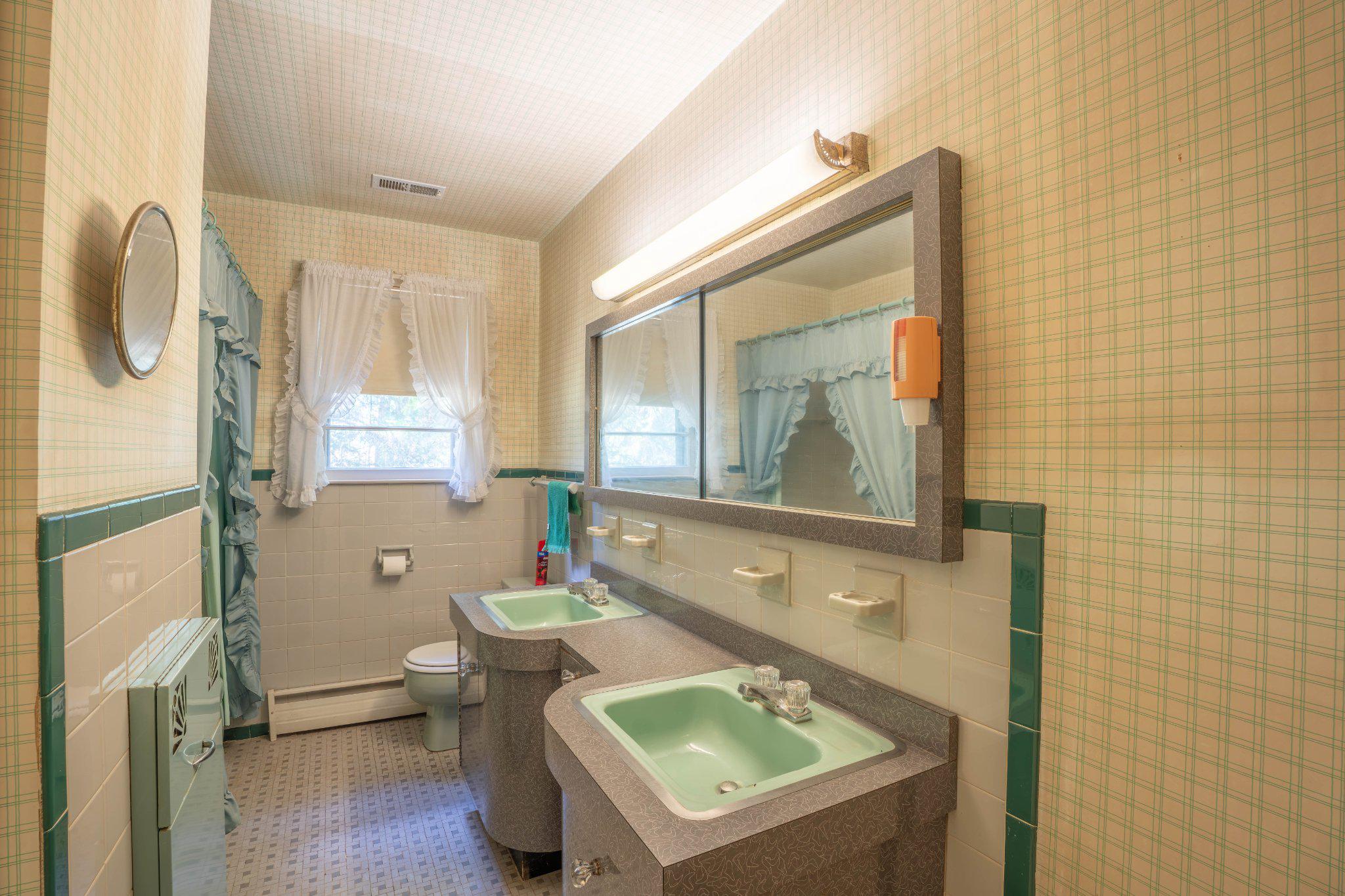 HILLWOOD TERR - Residential