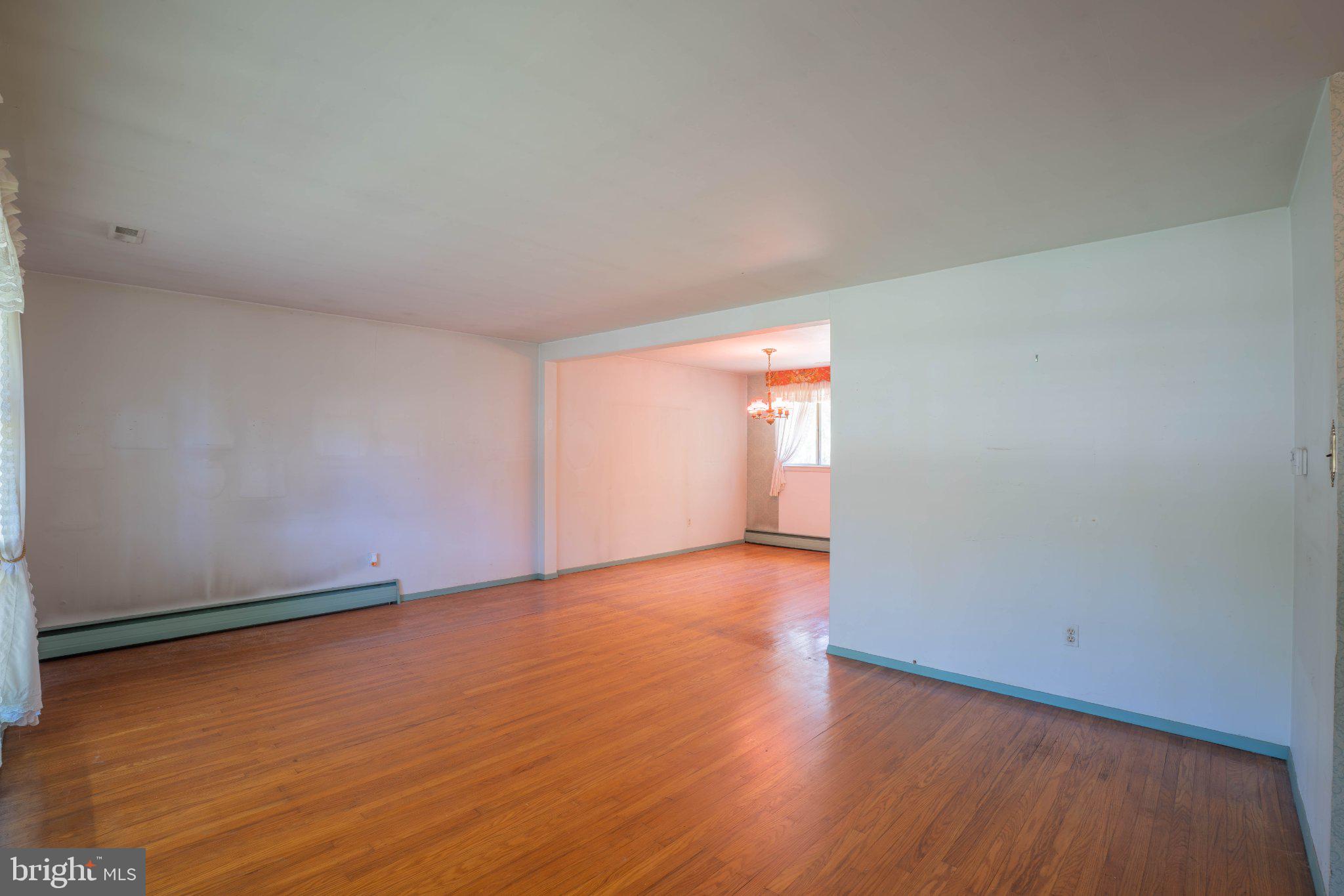 HILLWOOD TERR - Residential