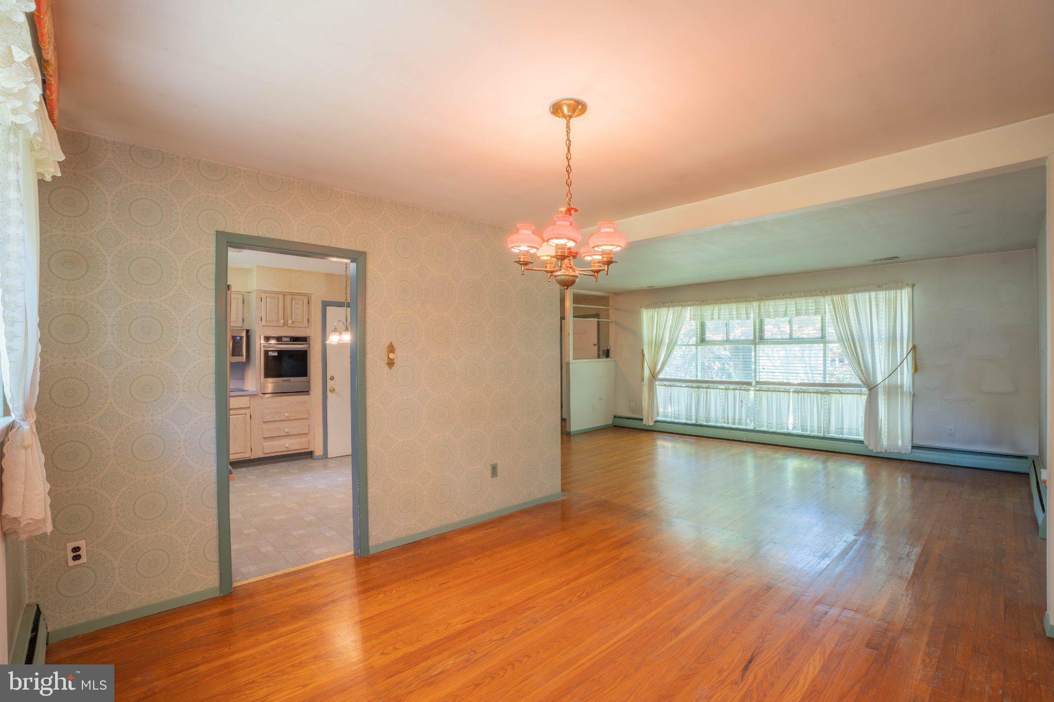 HILLWOOD TERR - Residential