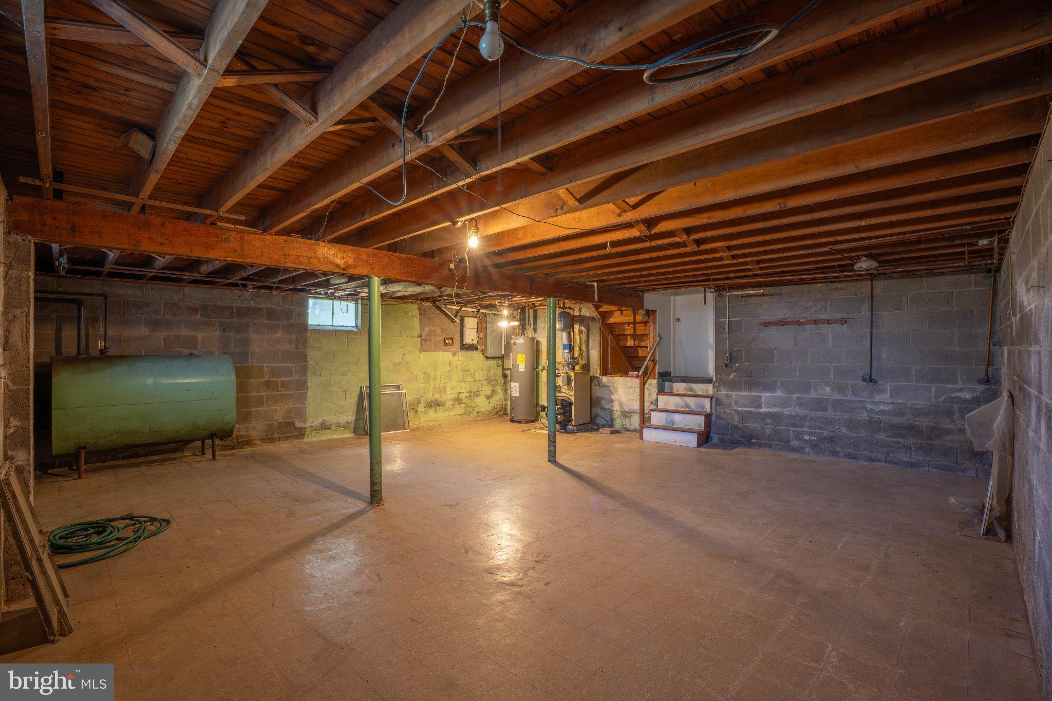 HILLWOOD TERR - Residential