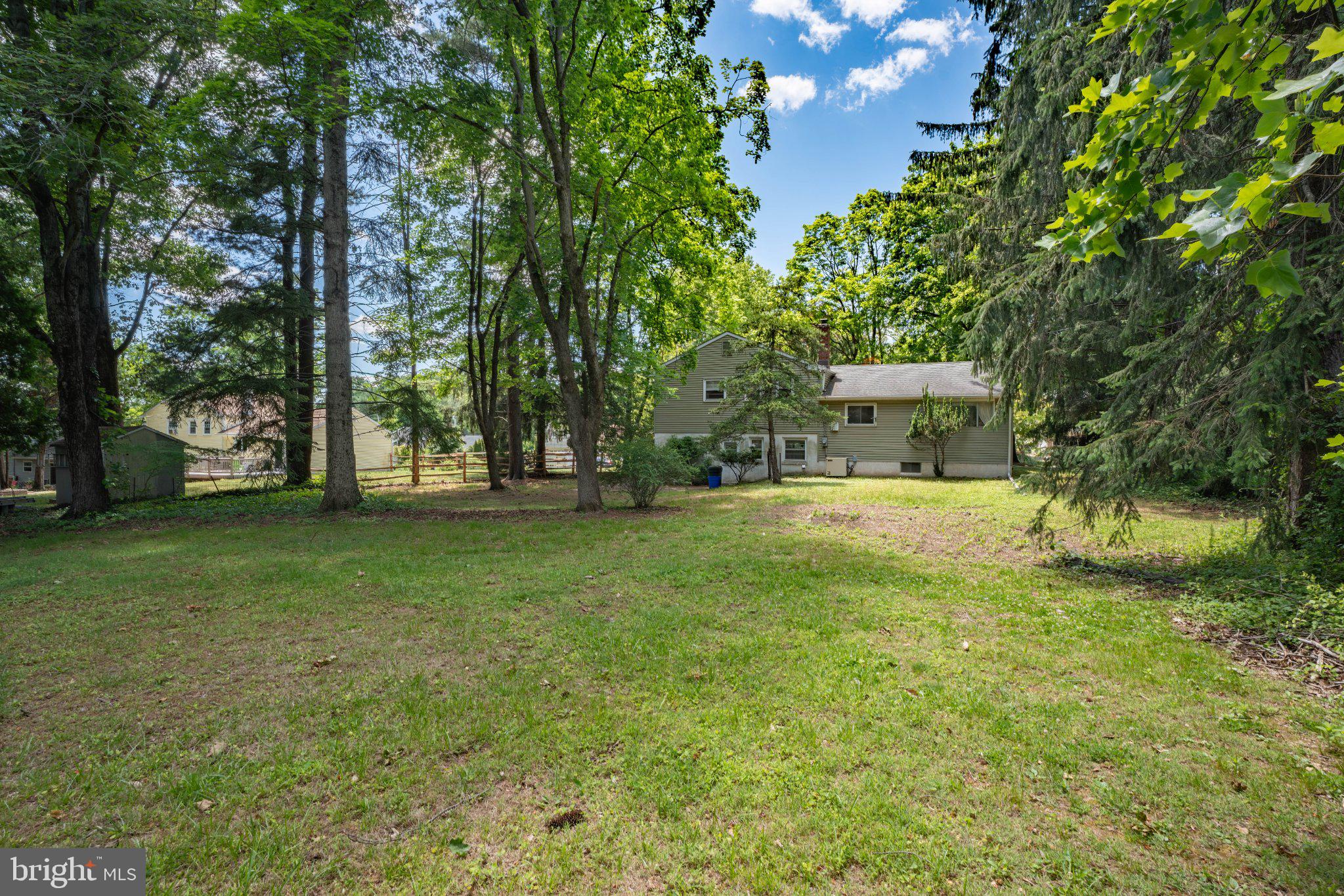 HILLWOOD TERR - Residential