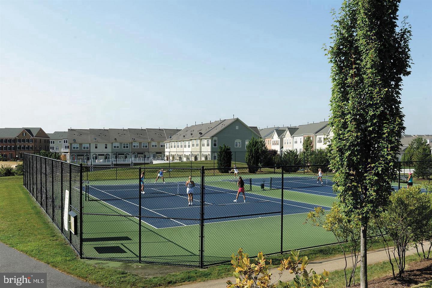 VILLAGES OF URBANA - Residential Lease