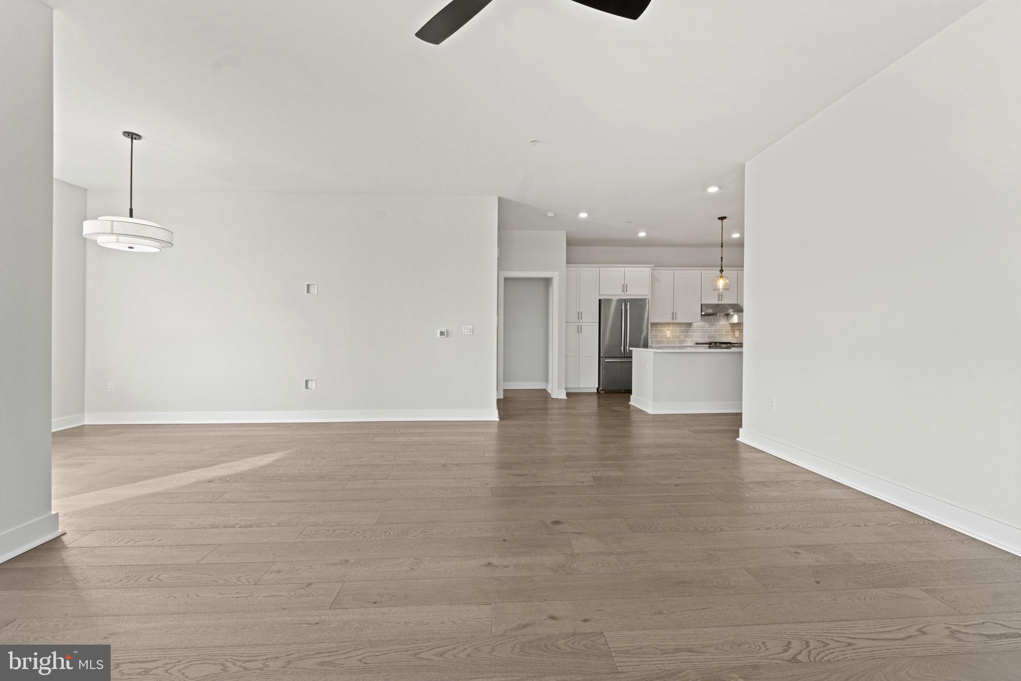 ONE LOUDOUN - Residential