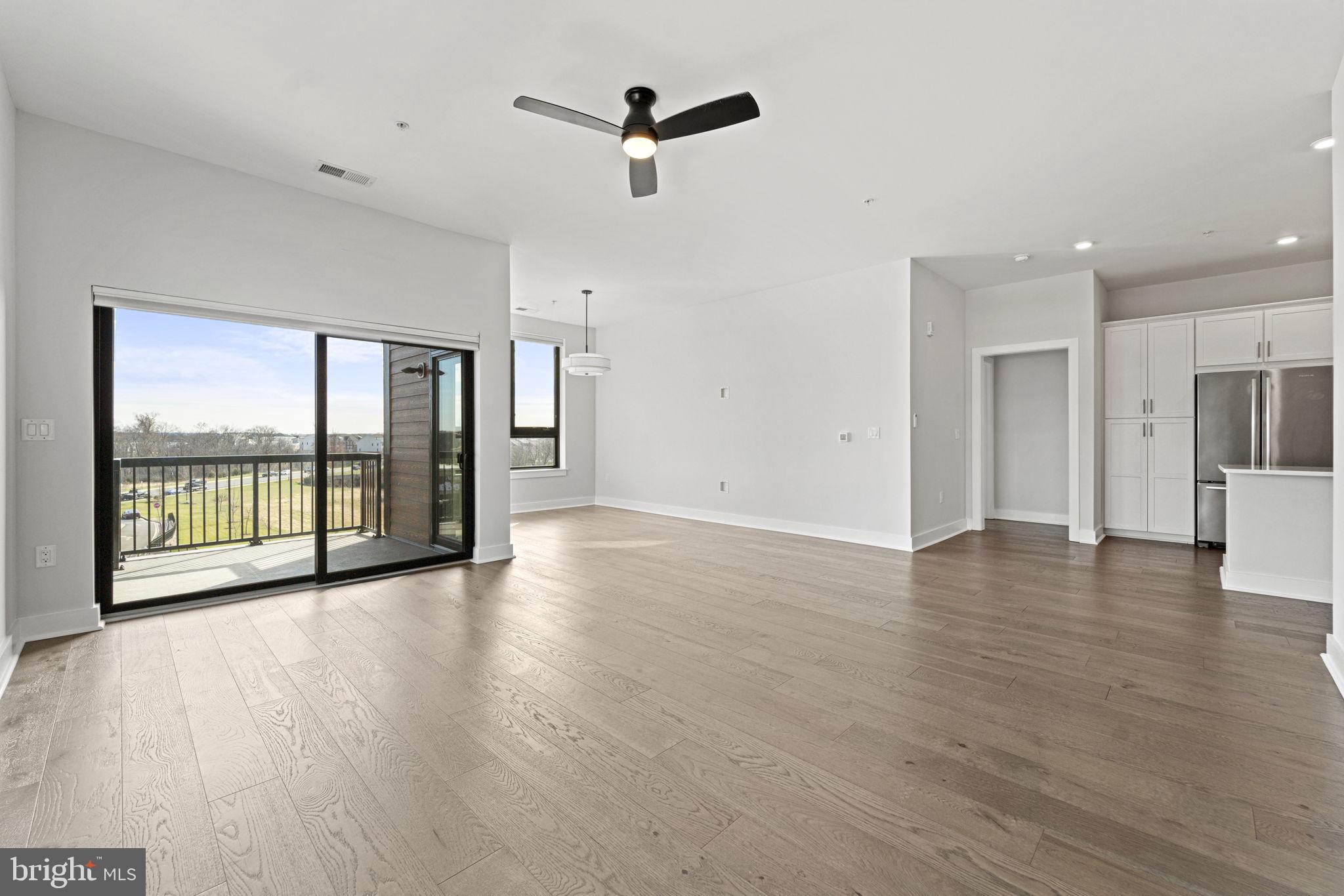 ONE LOUDOUN - Residential
