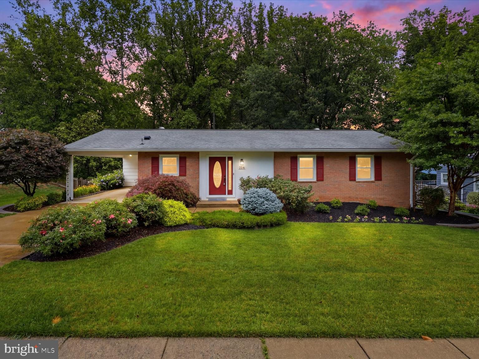ROLLING VALLEY - Residential